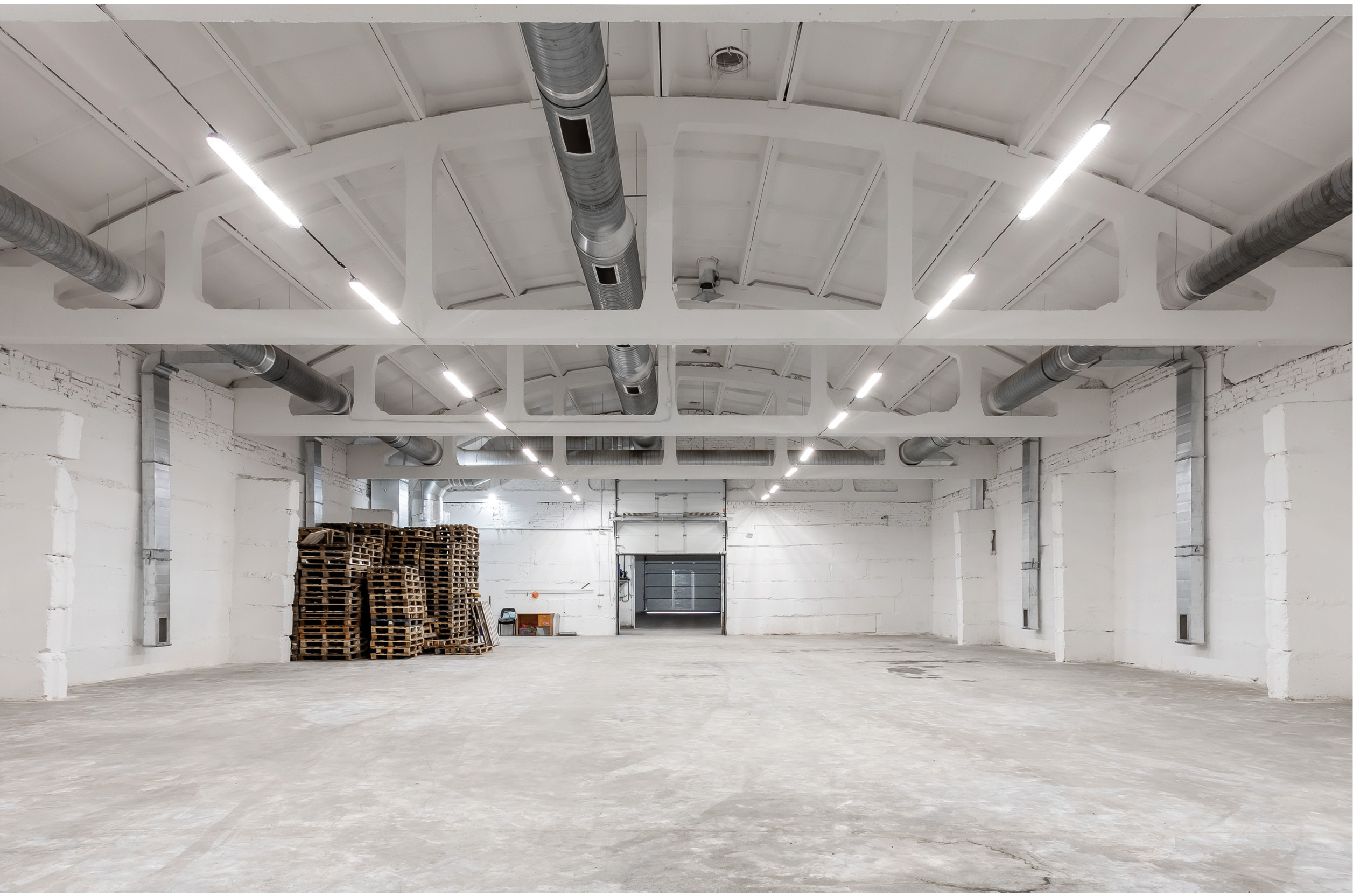 4' LINEAR VAPOR PROOF W/SENSOR - 65-824