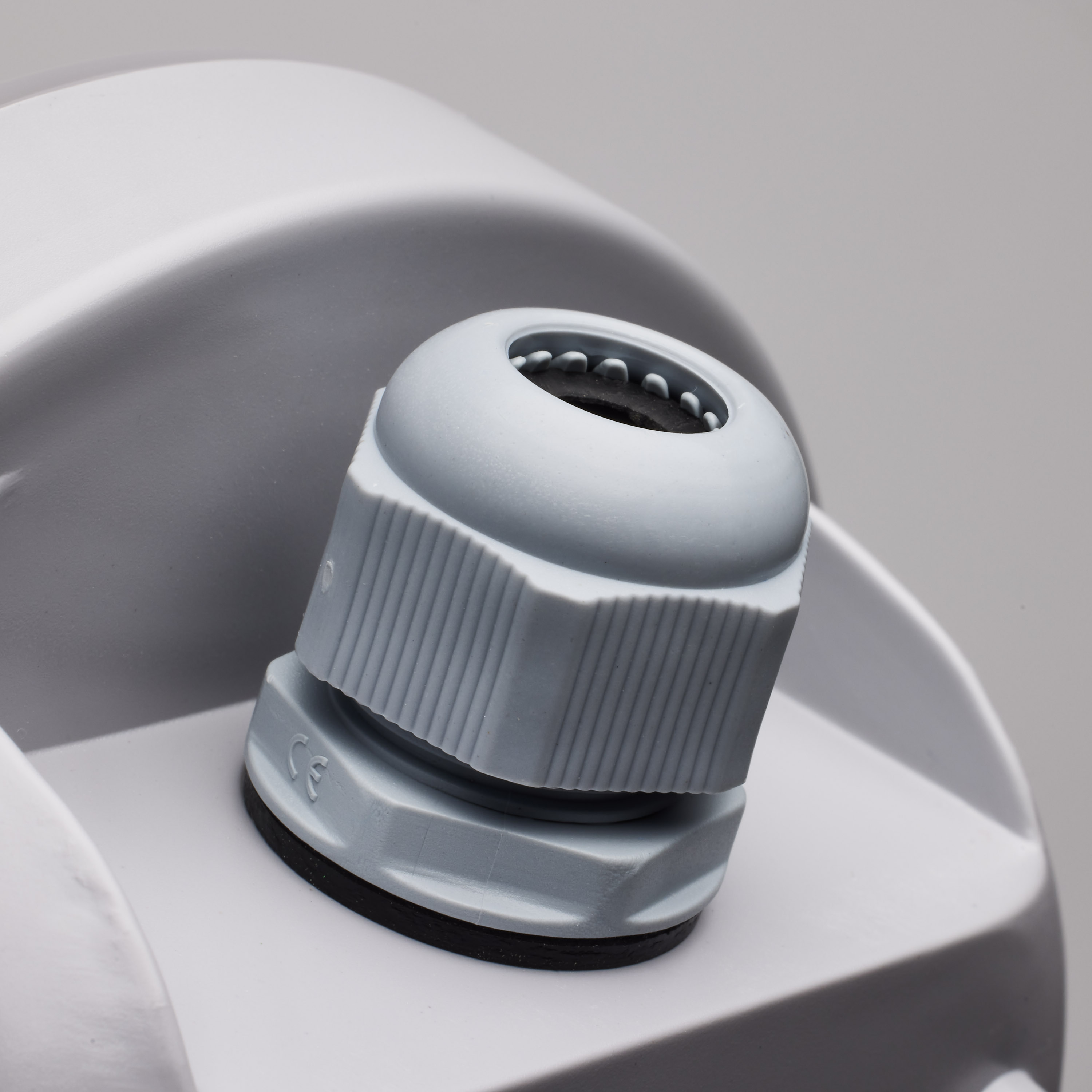 4' VAPOR PROOF W/EM & SENSOR - 65-839