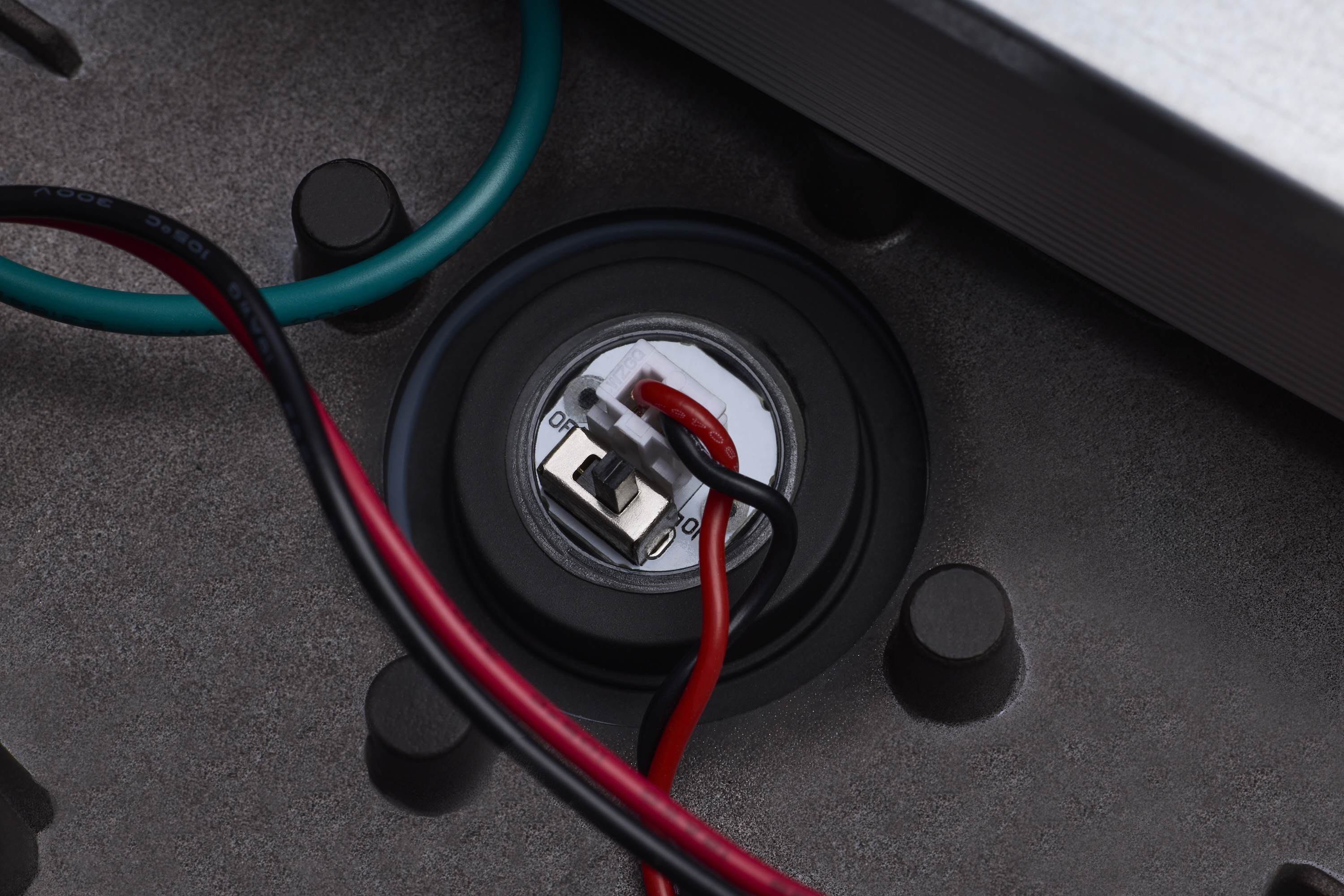 LED LG POST TOP W/PC 120-347V - 65-896