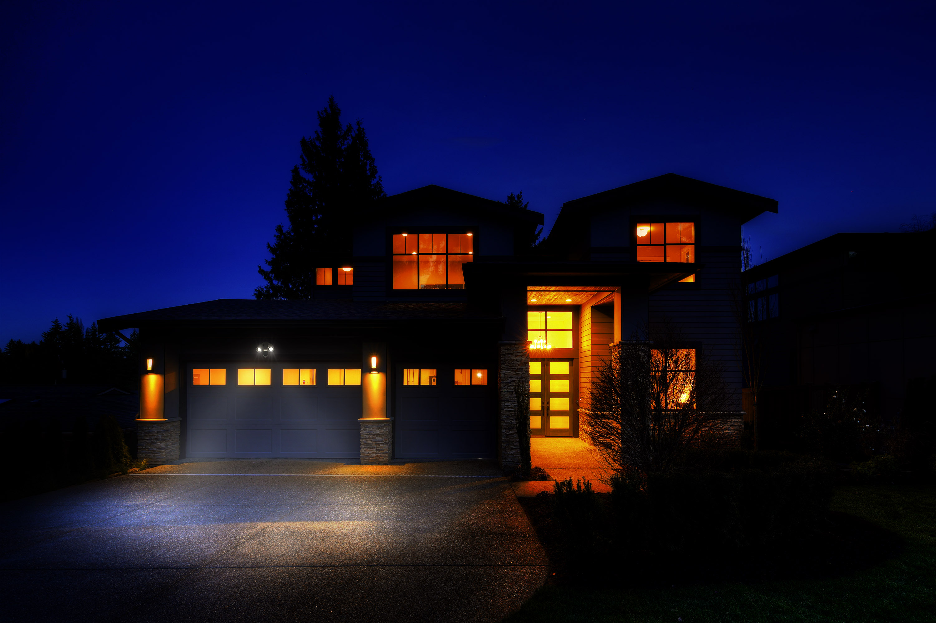 BULLET SEC LGT W/ CAMERA - WH - 65-900R1