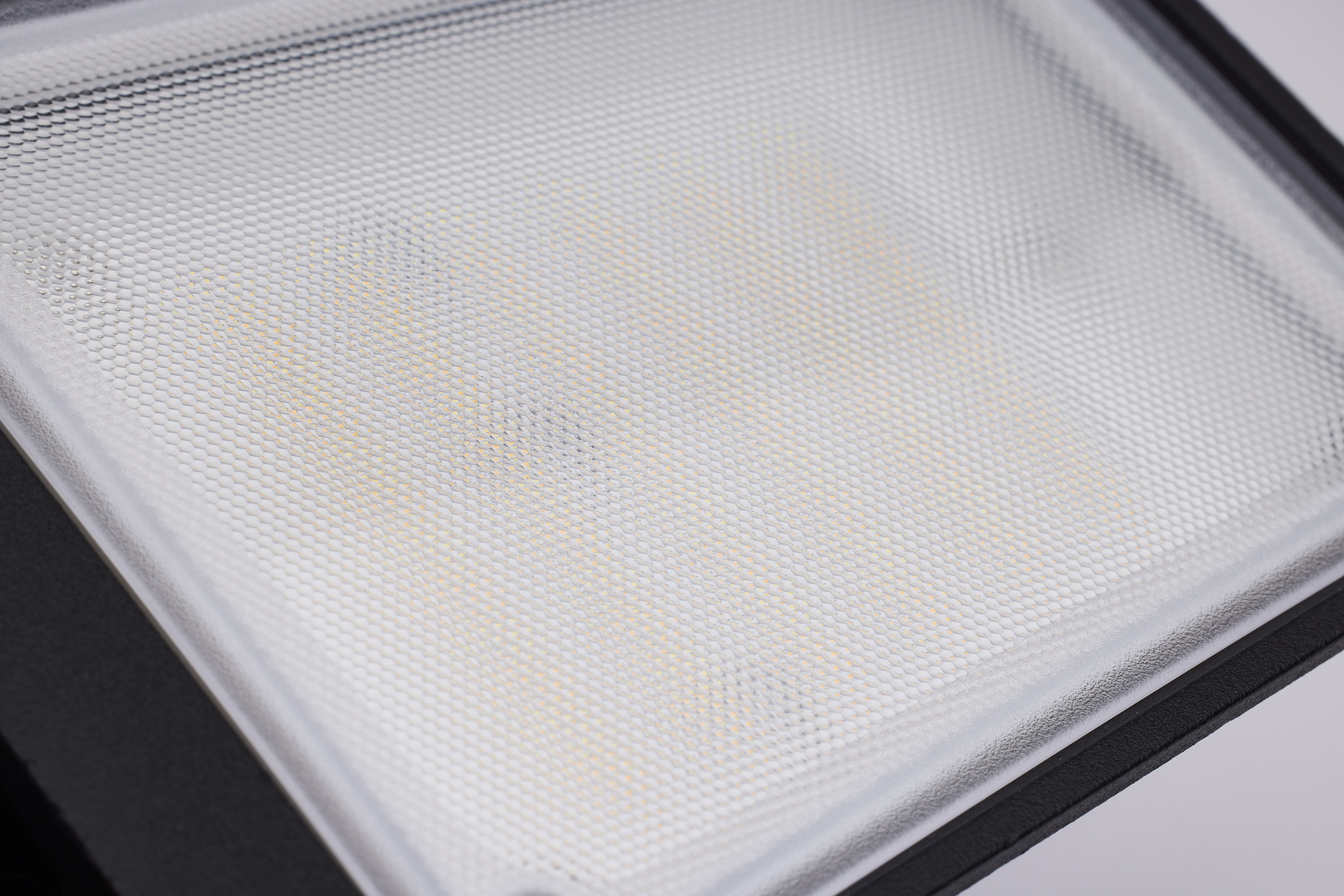 RECT SEC LGT W/ CAM-BLACK - 65-921