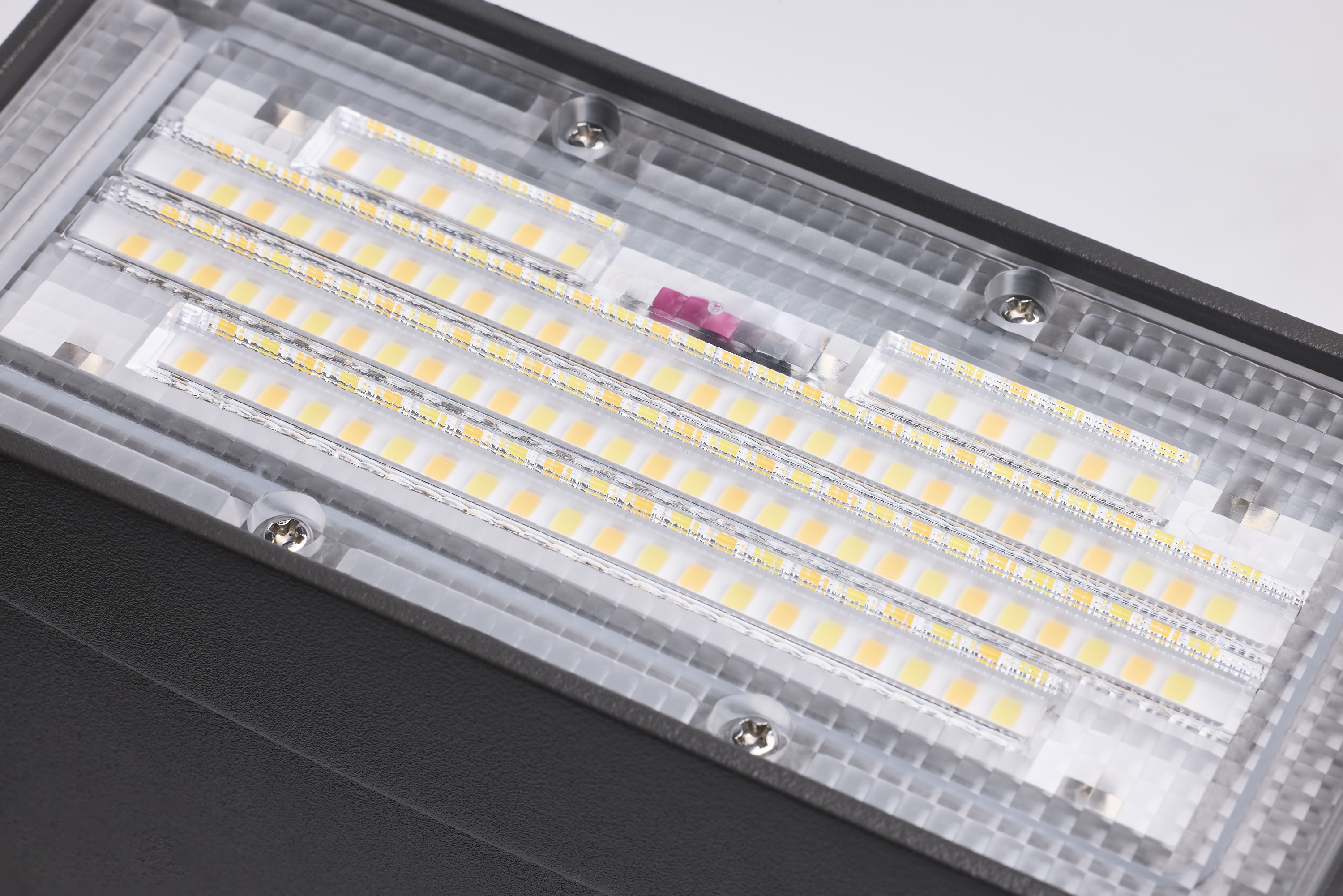 SMALL ADJUSTABLE WALL PACK - 65-943