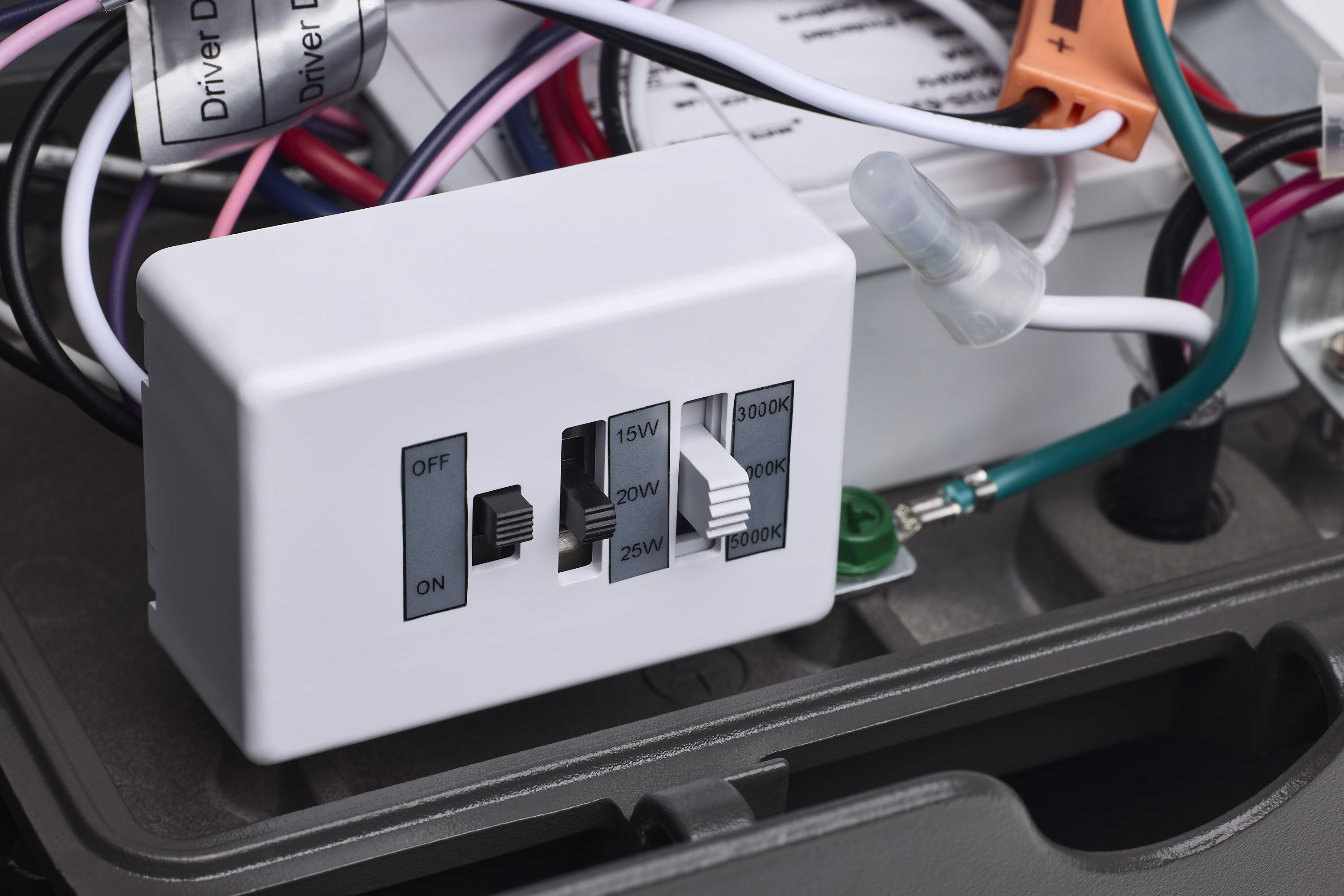 SMALL ADJUSTABLE WALL PACK - 65-943