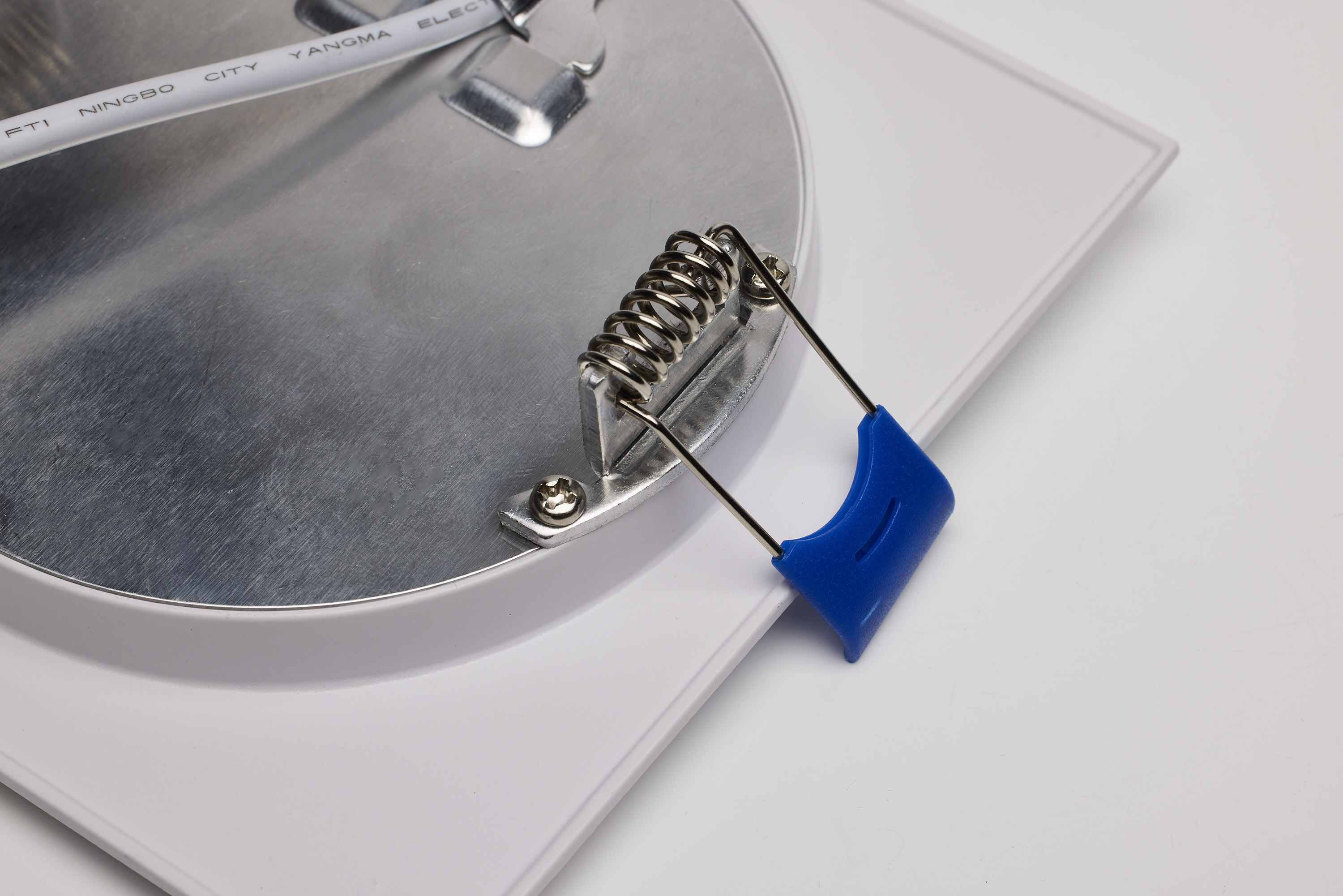 9WLED/DW/4/RGBTW/SQ/WH - S11561