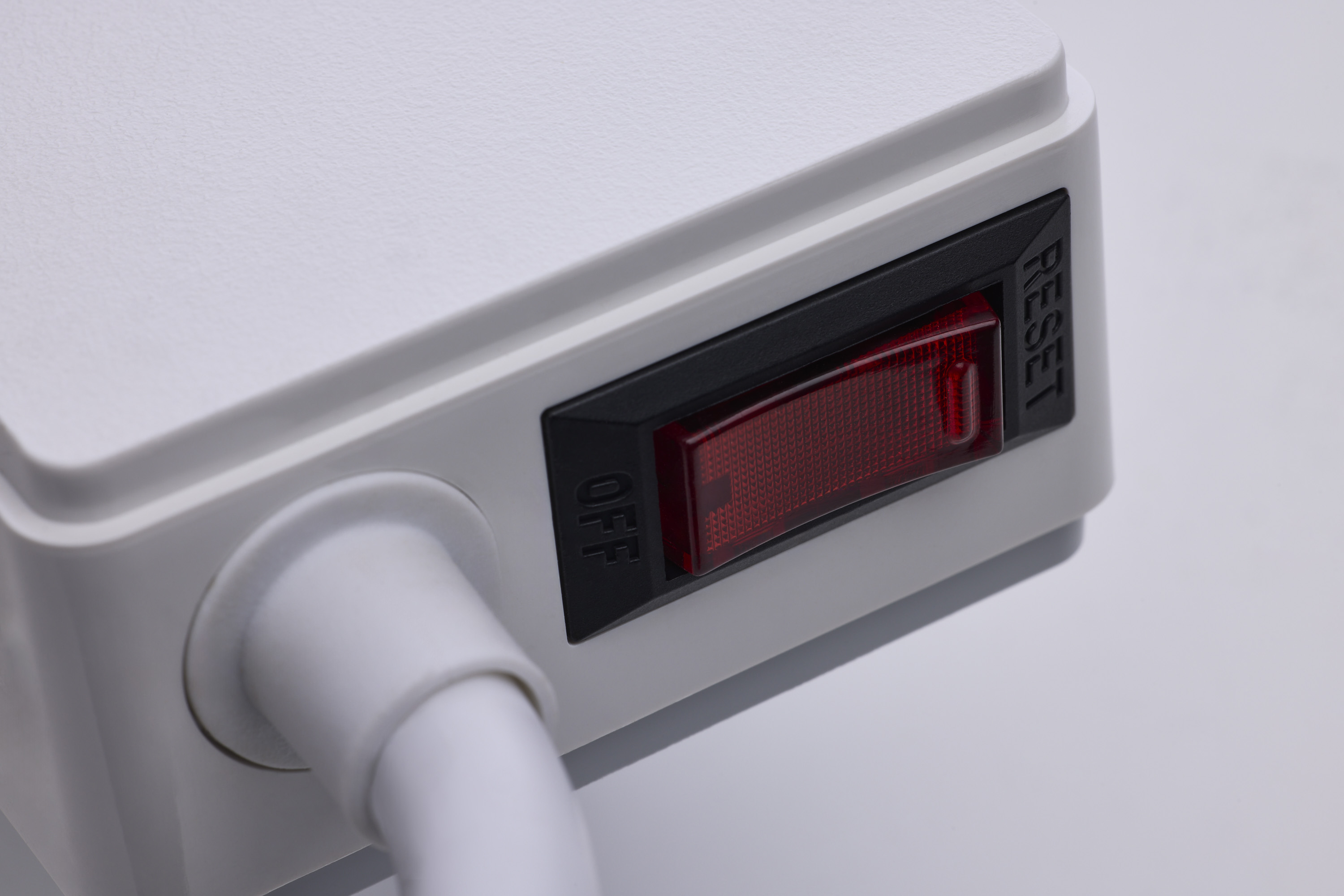 4 OUTLET POWER STRIP/SF - S11574