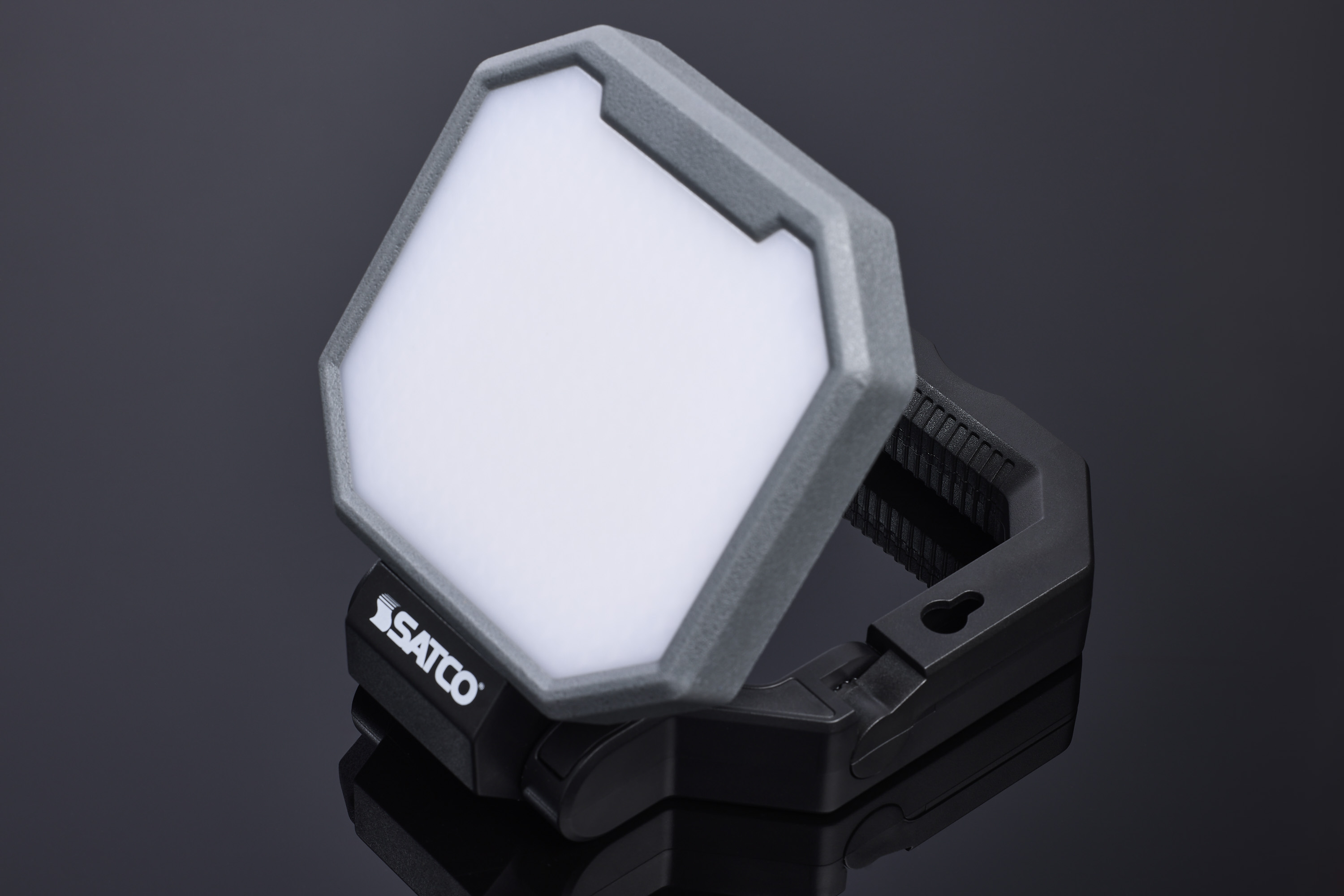 LED COMPACT WORK LIGHT - S30101