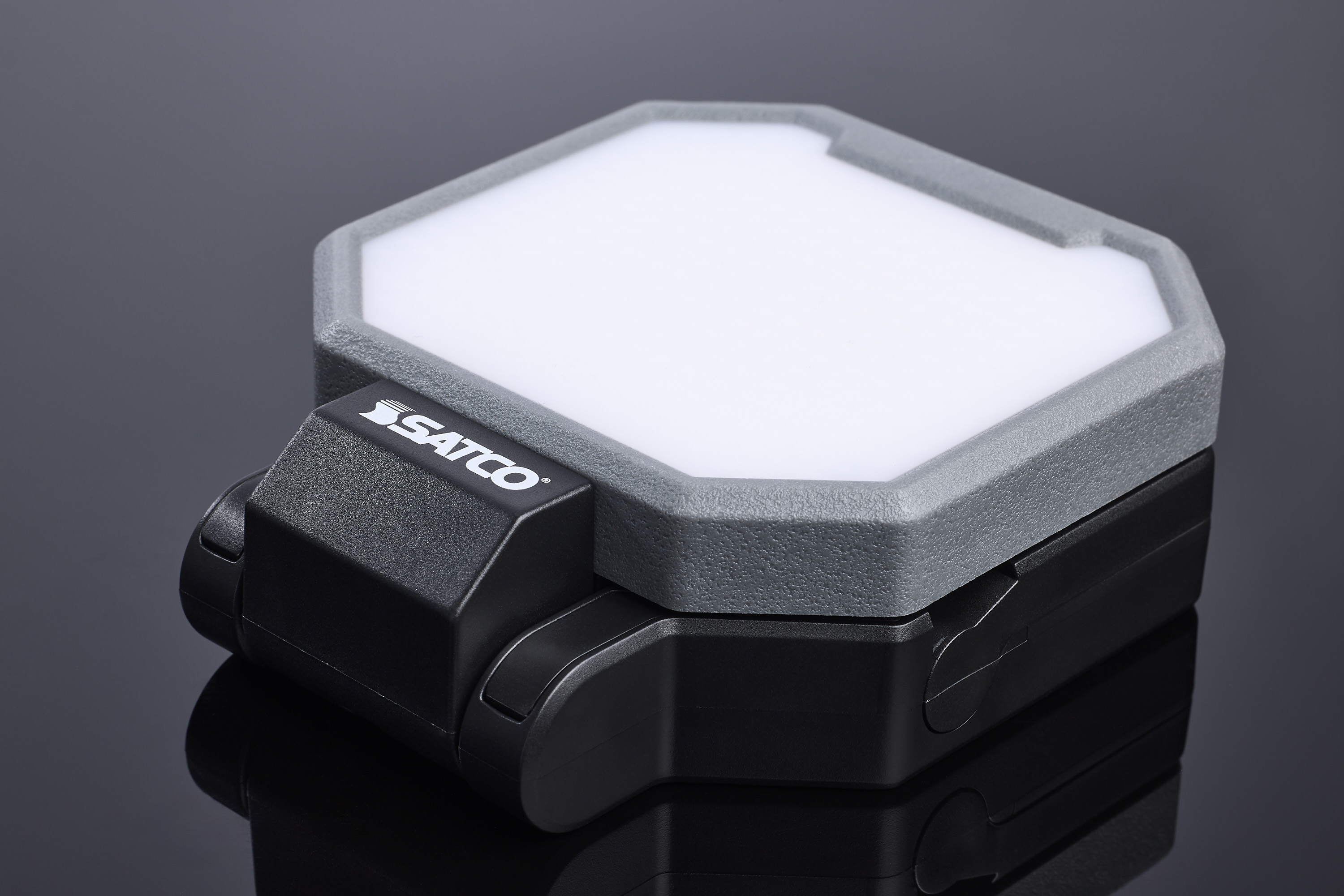 LED COMPACT WORK LIGHT - S30101