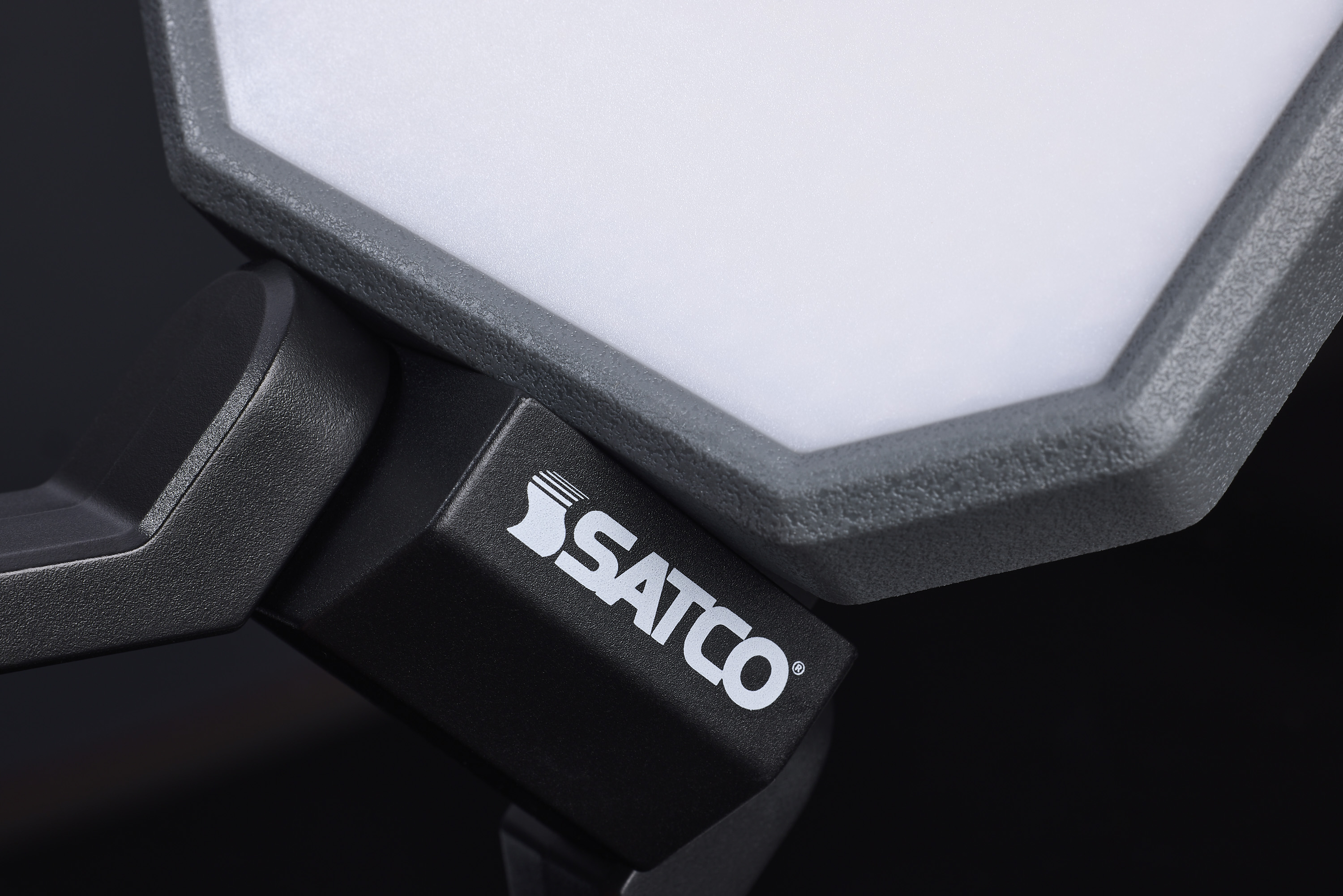 LED COMPACT WORK LIGHT - S30101