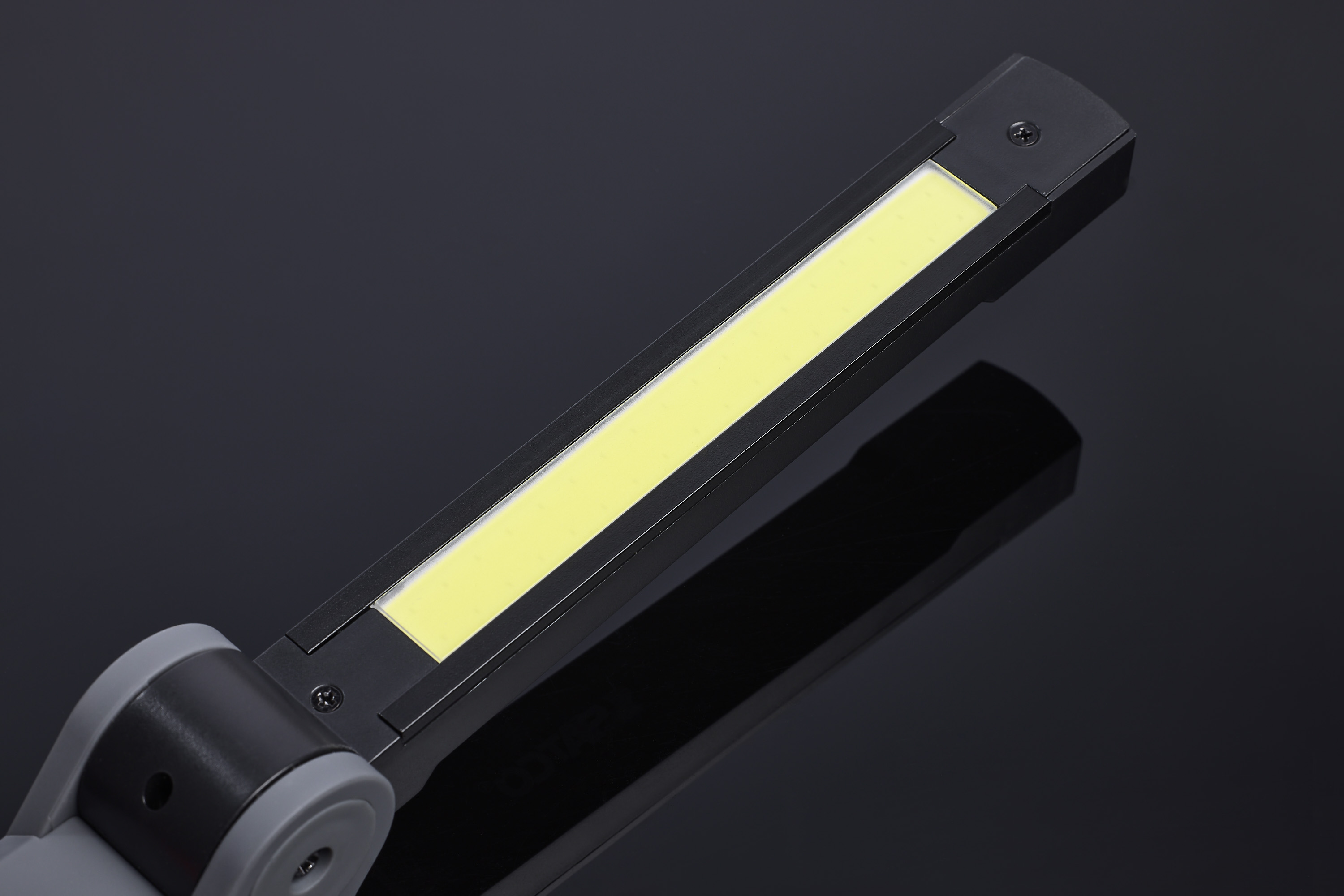 LED FOLDABLE TASK LIGHT - S30104