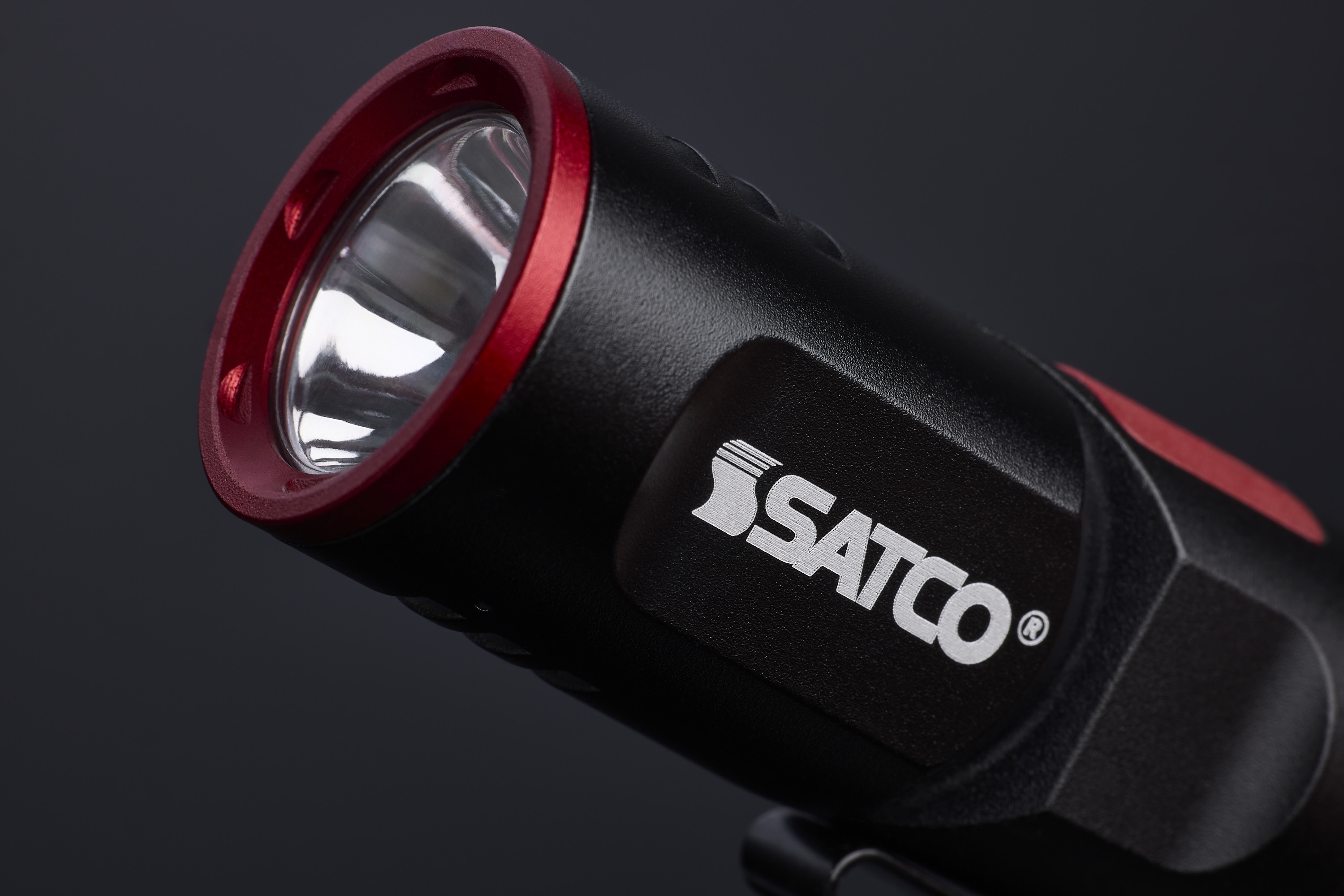LED COMPACT PIVOT - S30108