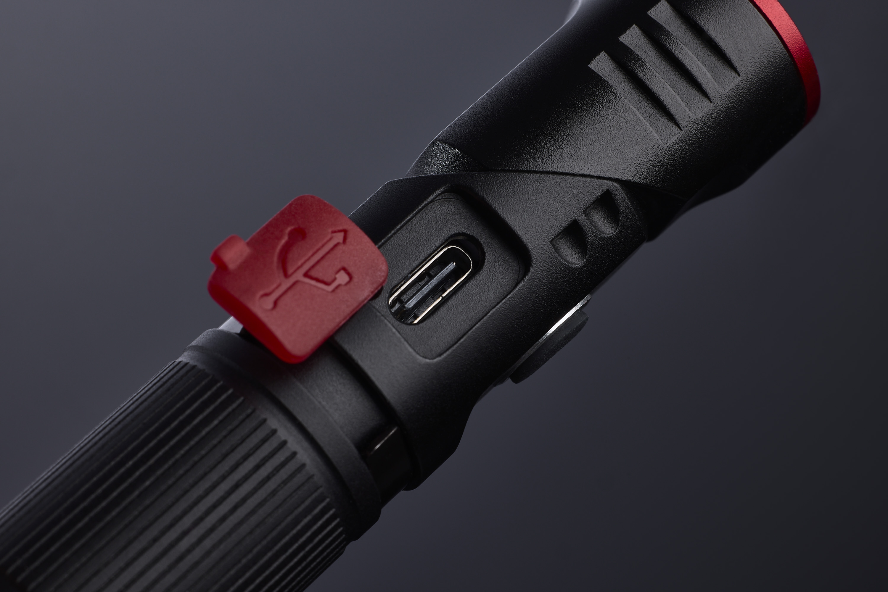 LED COMPACT PIVOT - S30108