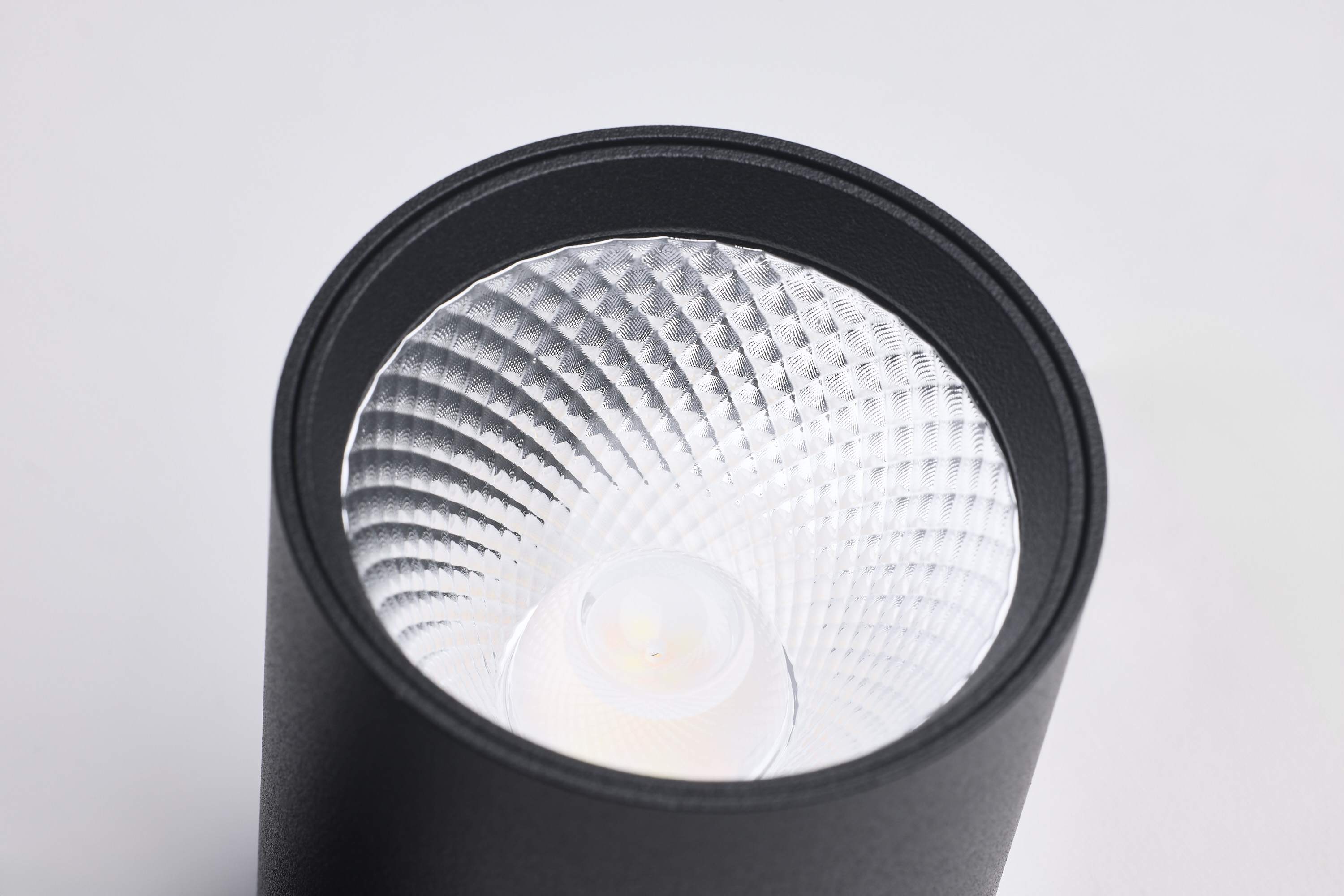 8W ROUND D2W 6CCT BLACK 36' - TH762