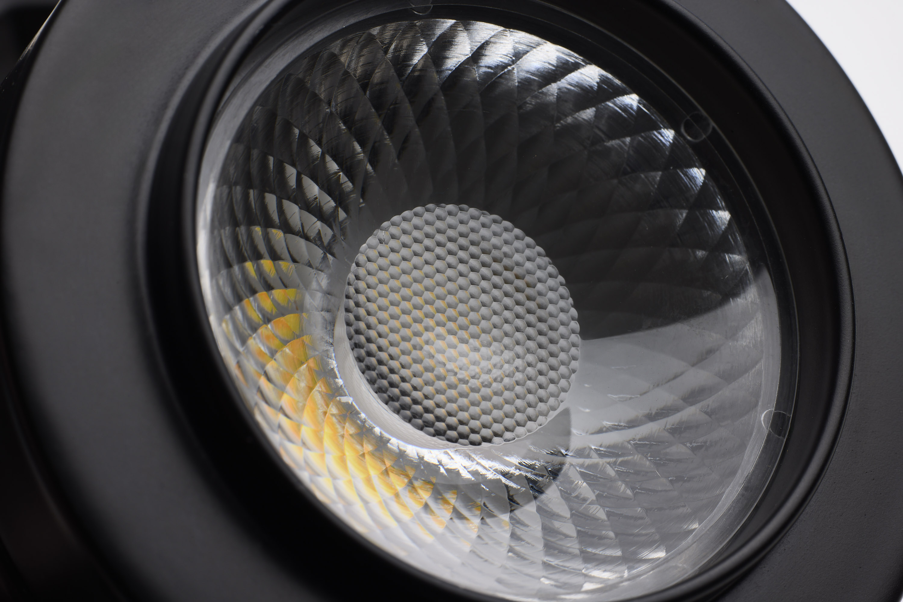 12W LED TRACK HEAD PINCH BACK - TH914