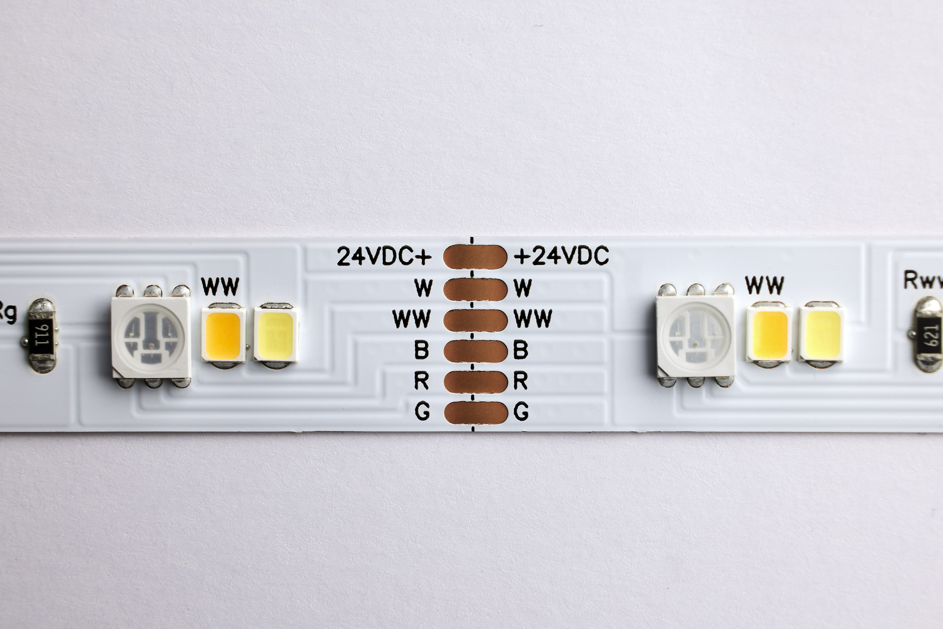 TAPE/RGBTW/IP20/JBOX/16' - 64-111
