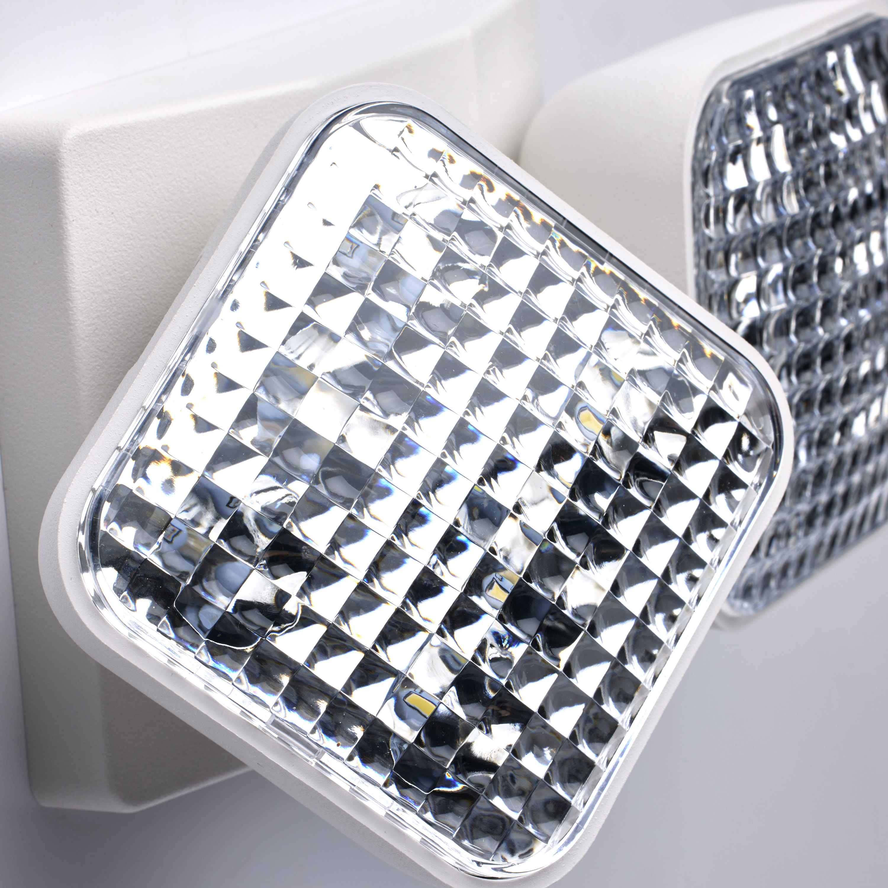 REMOTE EMERG LIGHT DH - 67-135