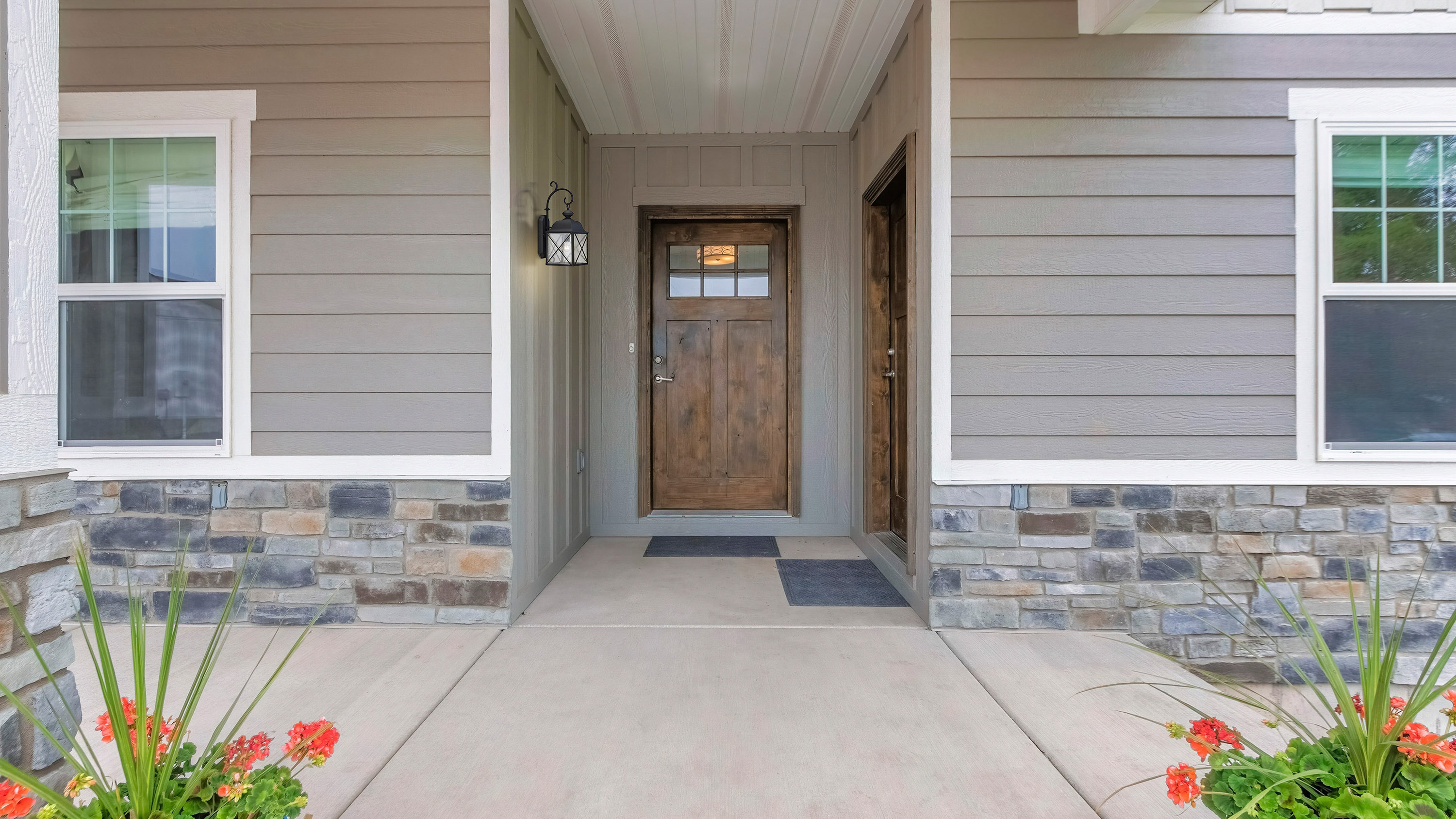 WINGATE 1 LT 8" OUTDOOR WALL - 60-5622