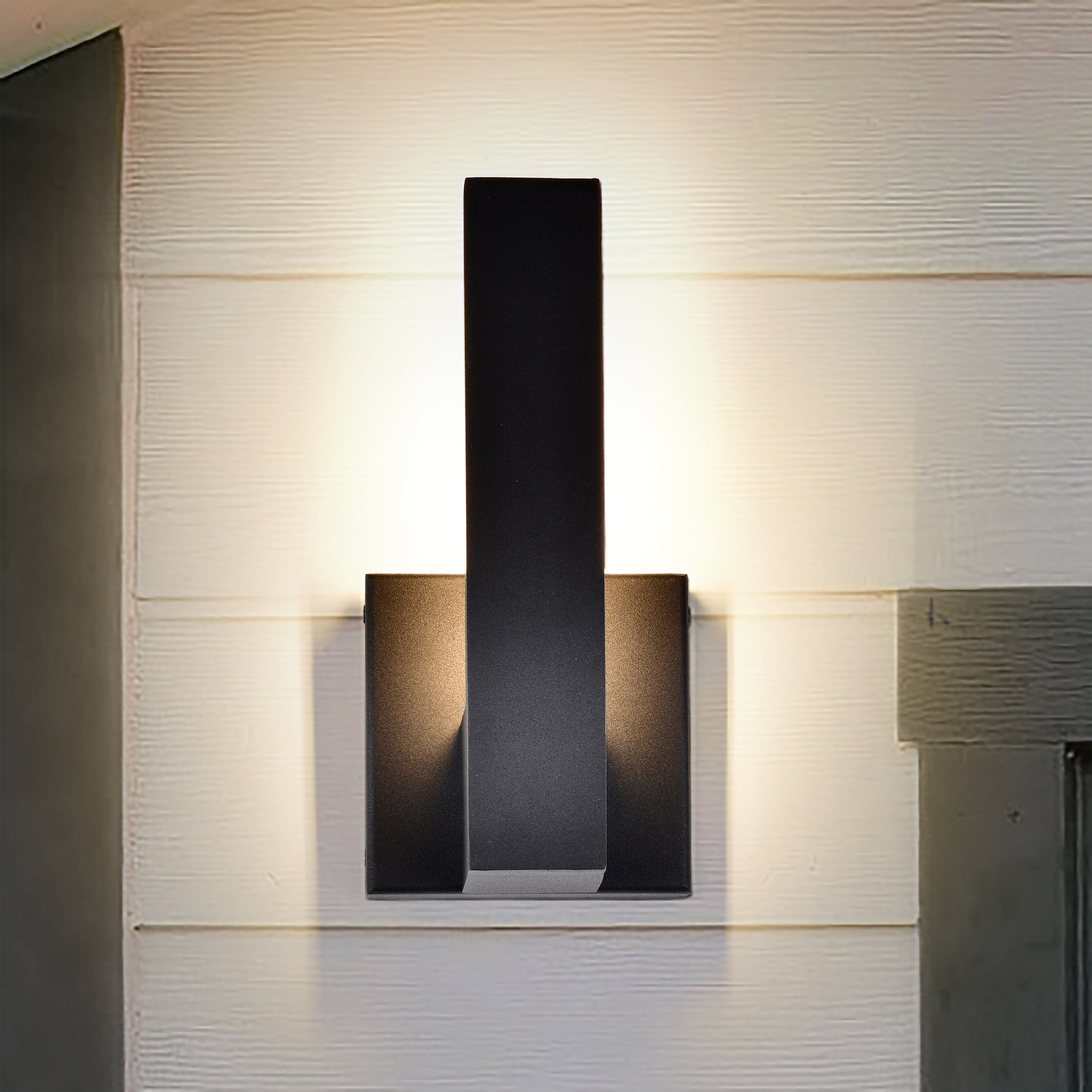 RAVEN 10" LED OUTDOOR SCONCE - 62-1425