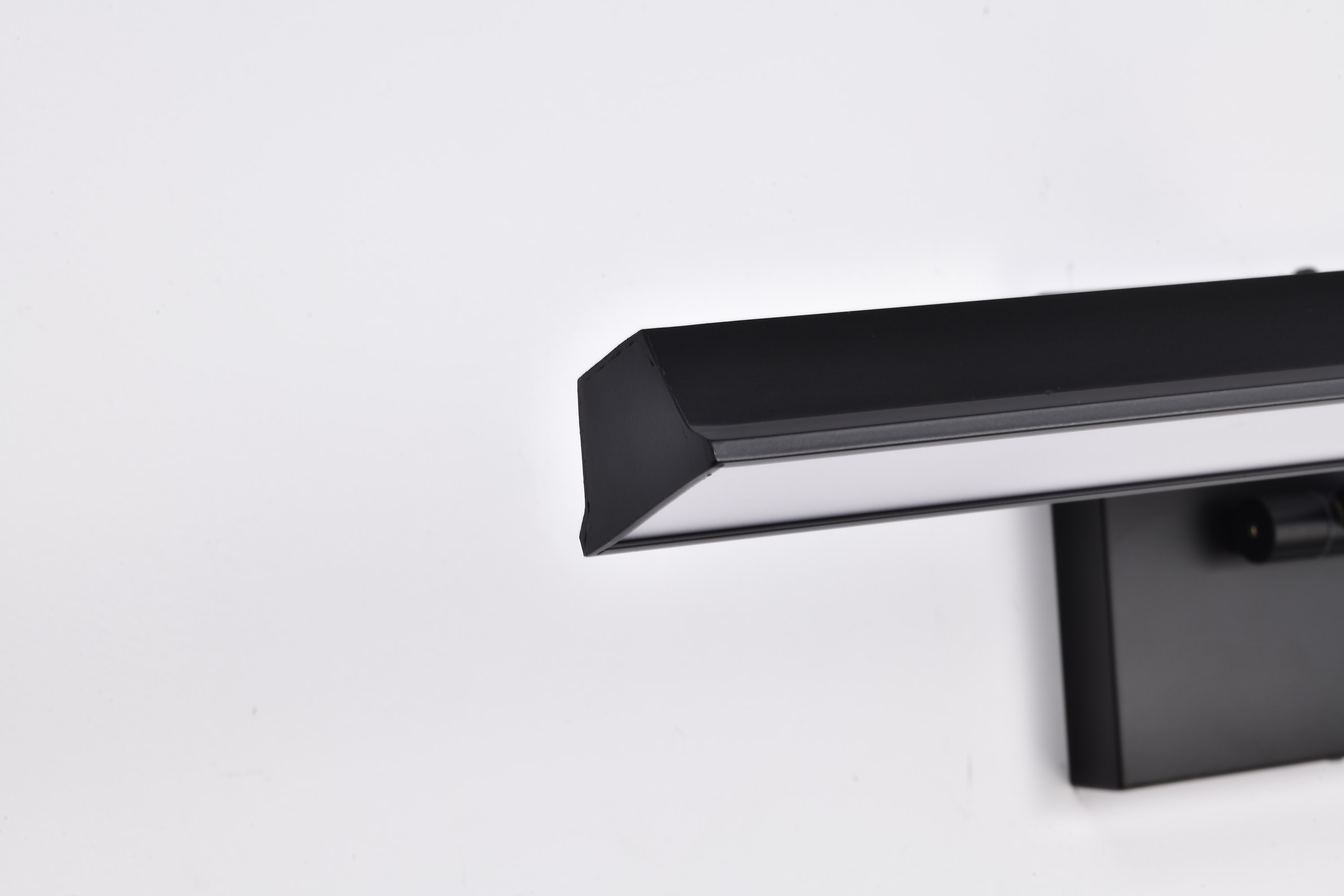 HAZEL 24" LED PICTURE LT 3 CCT - 62-2325
