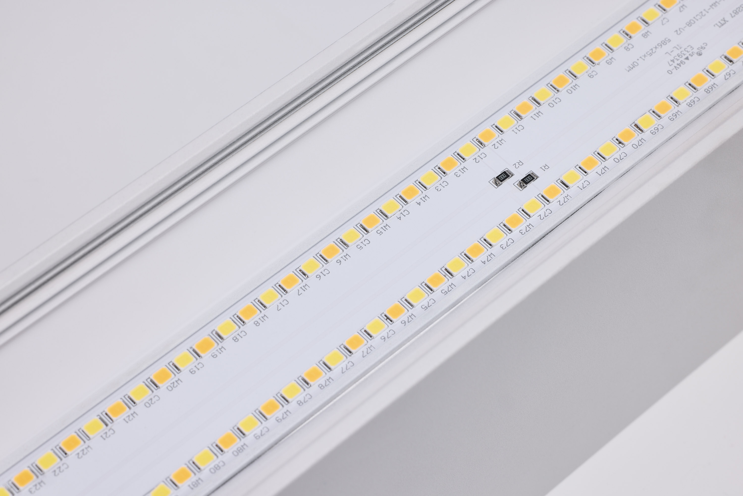 65-1182 8' LED CONNECTABLE LINEAR