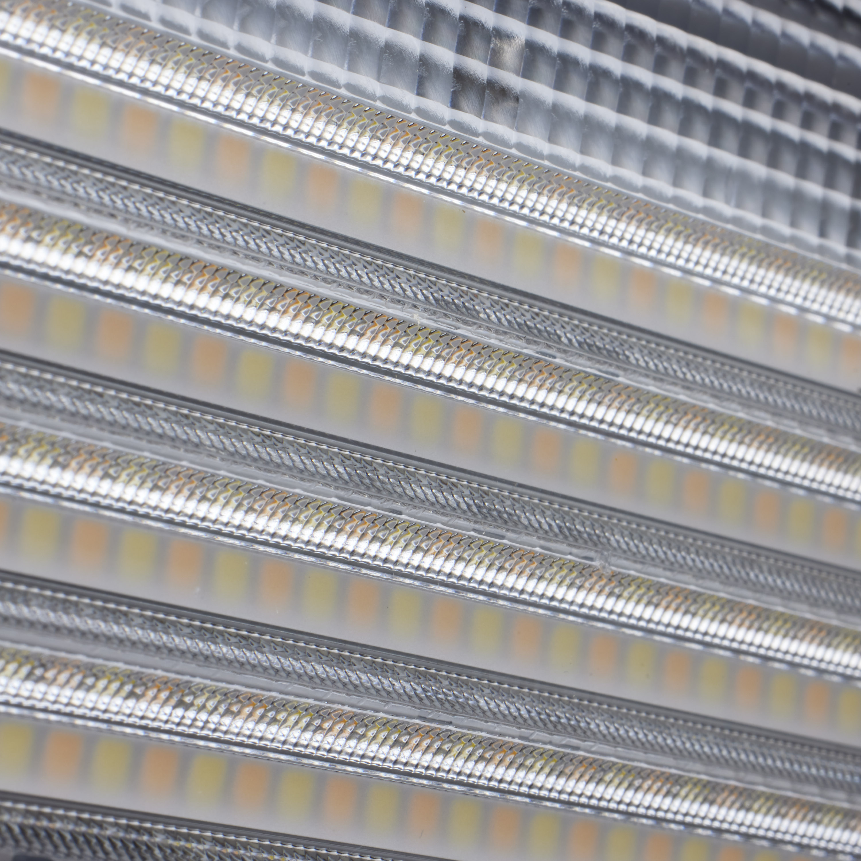 28W ADJUSTABLE WALL PACK - 65-677