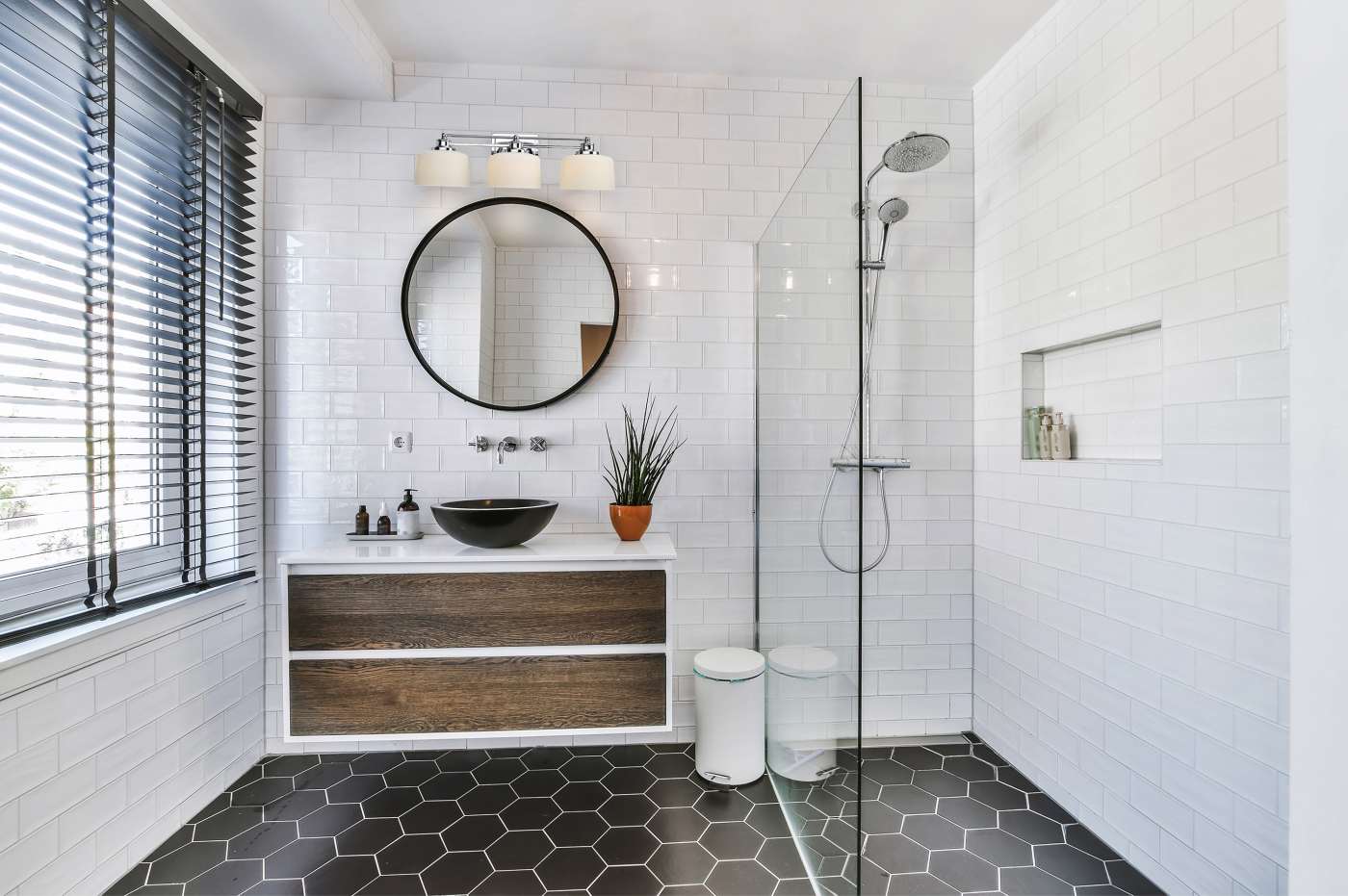 SOHO 3 LIGHT VANITY - 60-4583