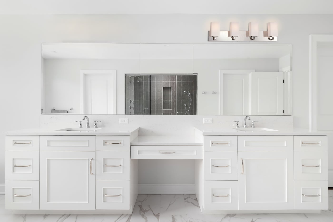 VISTA - 4 LT VANITY FIXTURE - 60-5184