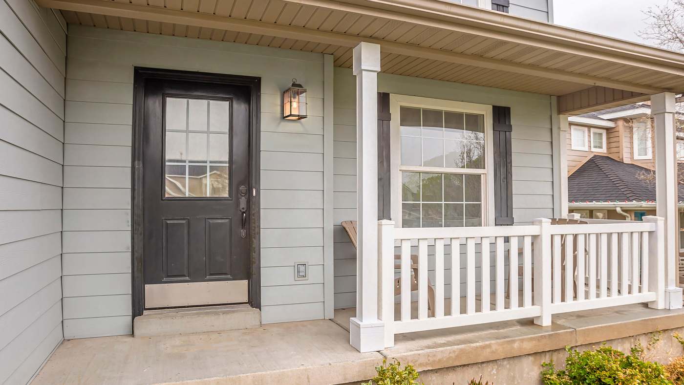 HOWELL 1 LT LG OUTDOOR LANTERN - 60-5833