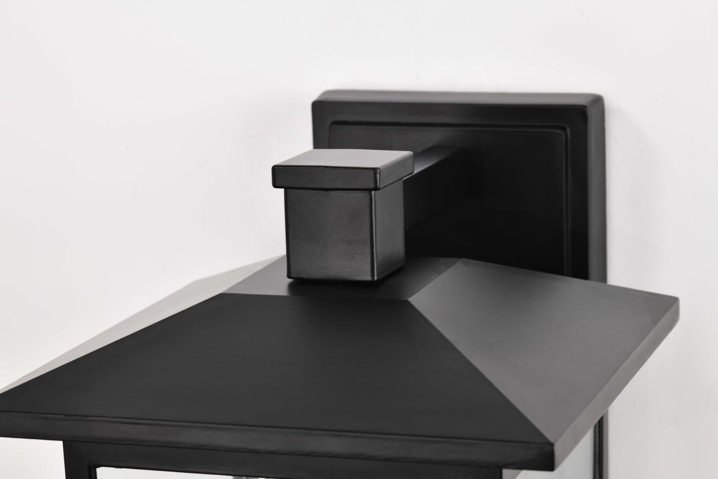 JAMESPORT 3LT OUTDOOR SM WALL - 60-5934