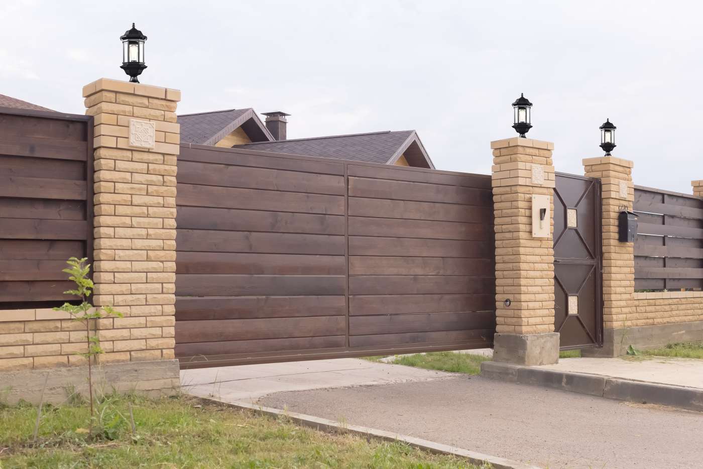 HOPKINS 1LT OUTDOOR LG POST - 60-6115