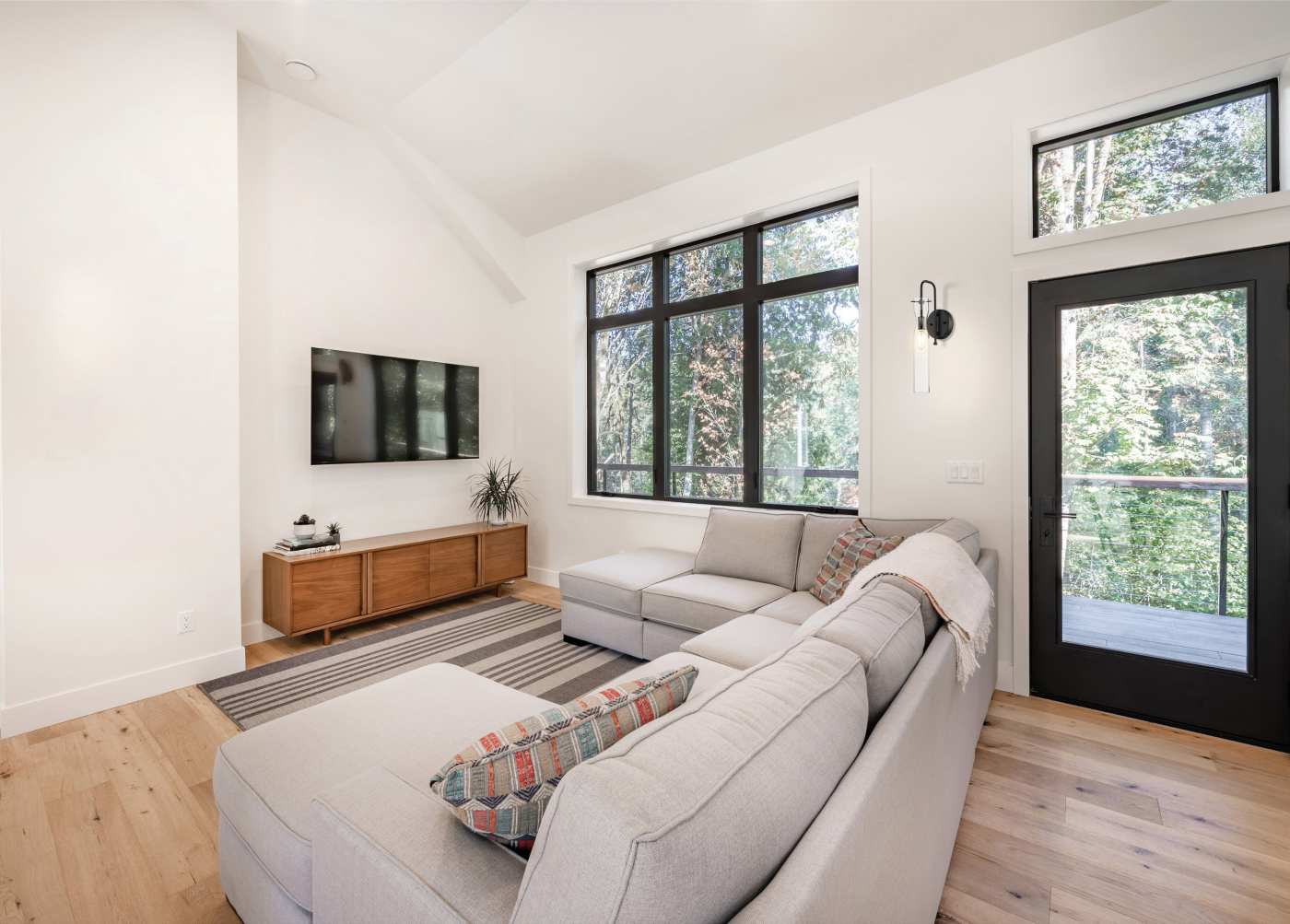 SPYGLASS 1 LIGHT WALL SCONCE - 60-6875