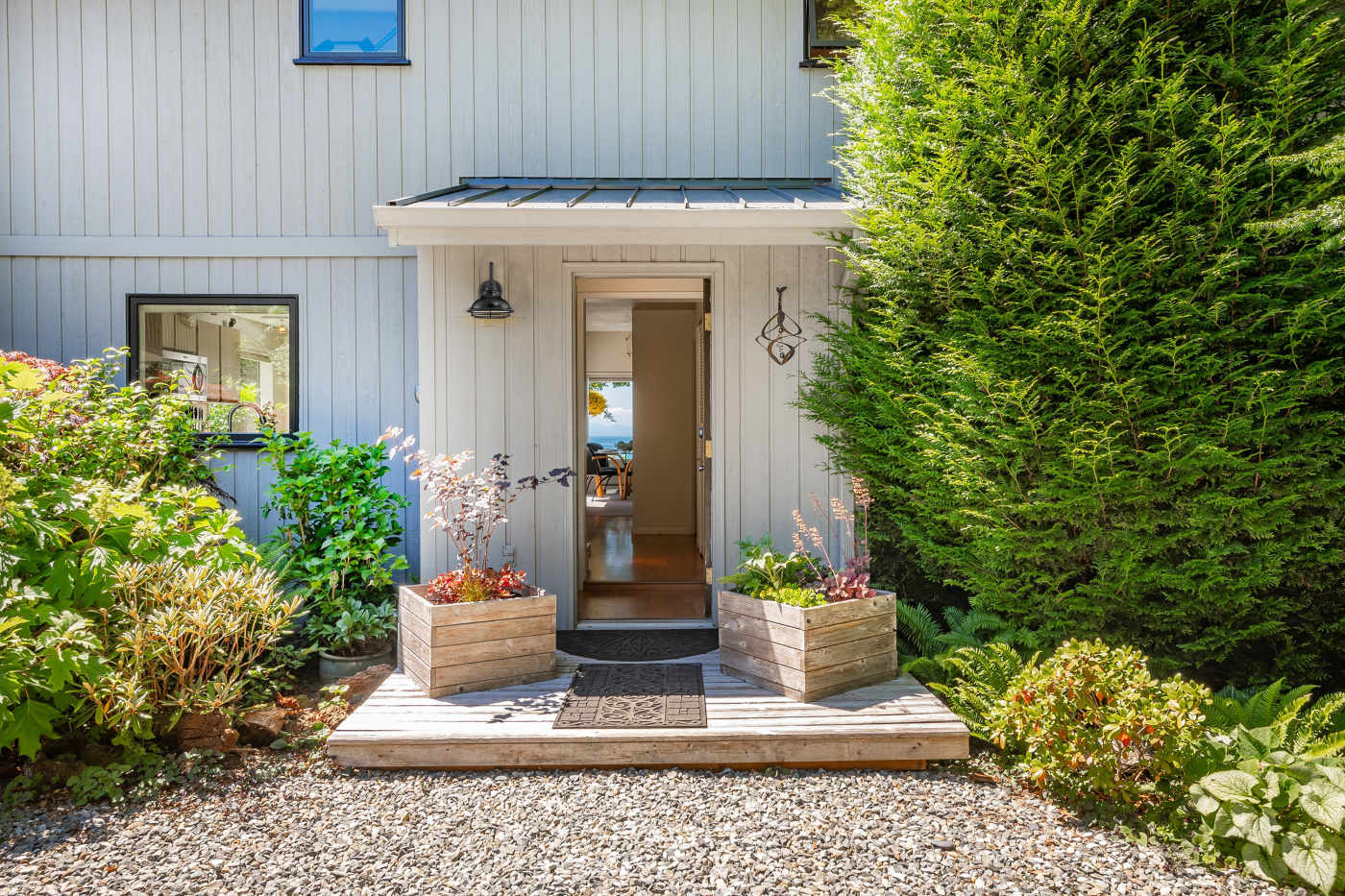 NEWBRIDGE 1LT SM OUTDOOR WALL - 60-7001