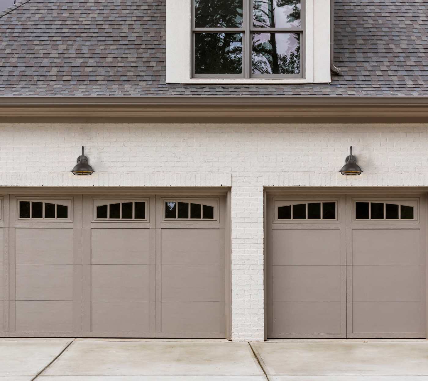 NEWBRIDGE 1LT LG OUTDOOR WALL - 60-7012