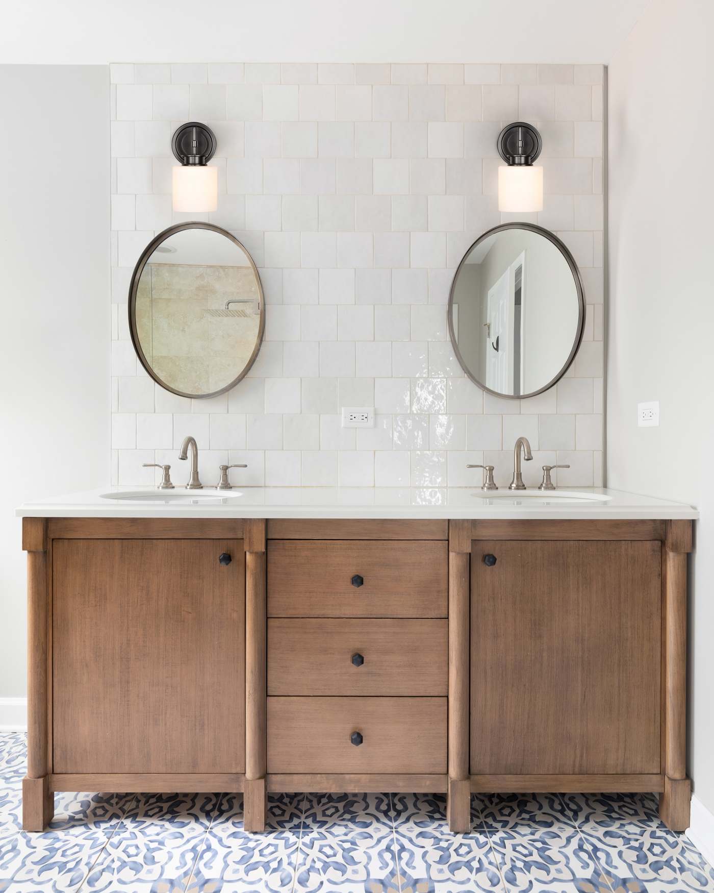 WARREN 1 LIGHT VANITY - 60-8031