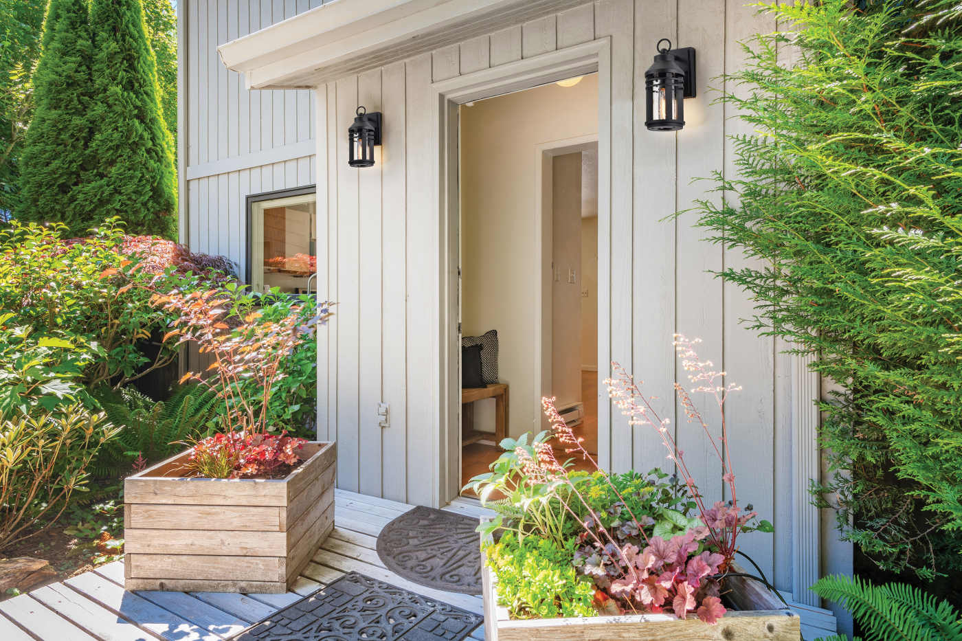 WILTON 1 LIGHT SM WALL LANTERN - 60-8101