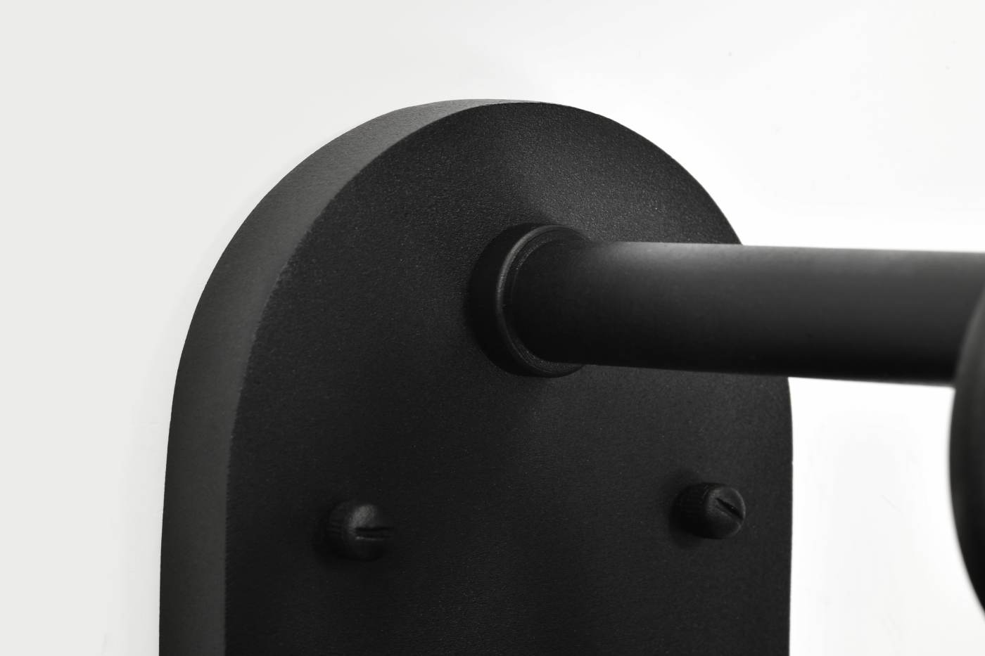 BROADSTONE 2 LT LG WALL LANT - 60-8113