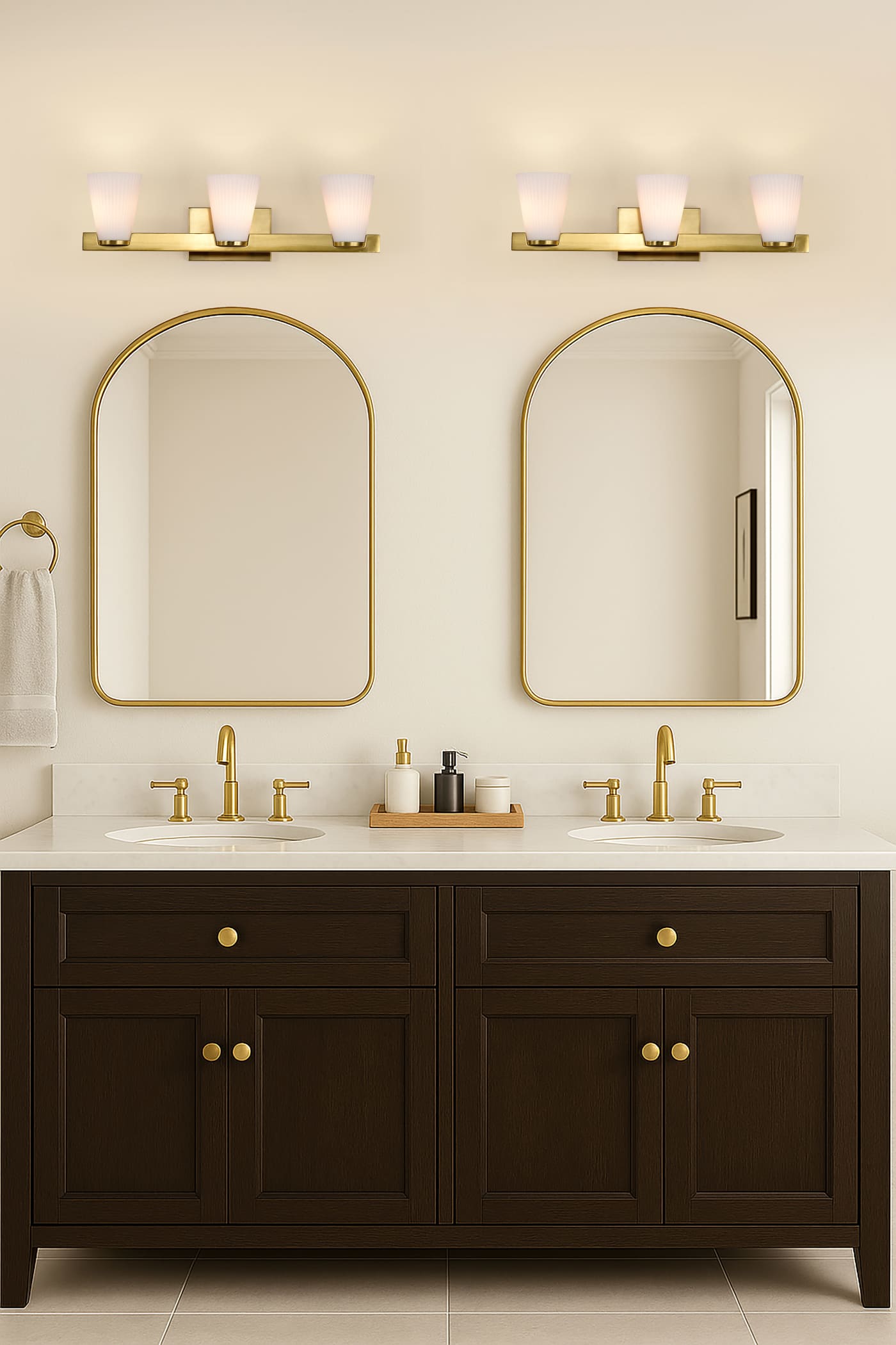 ROYALE 3 LIGHT VANITY - 60-8723
