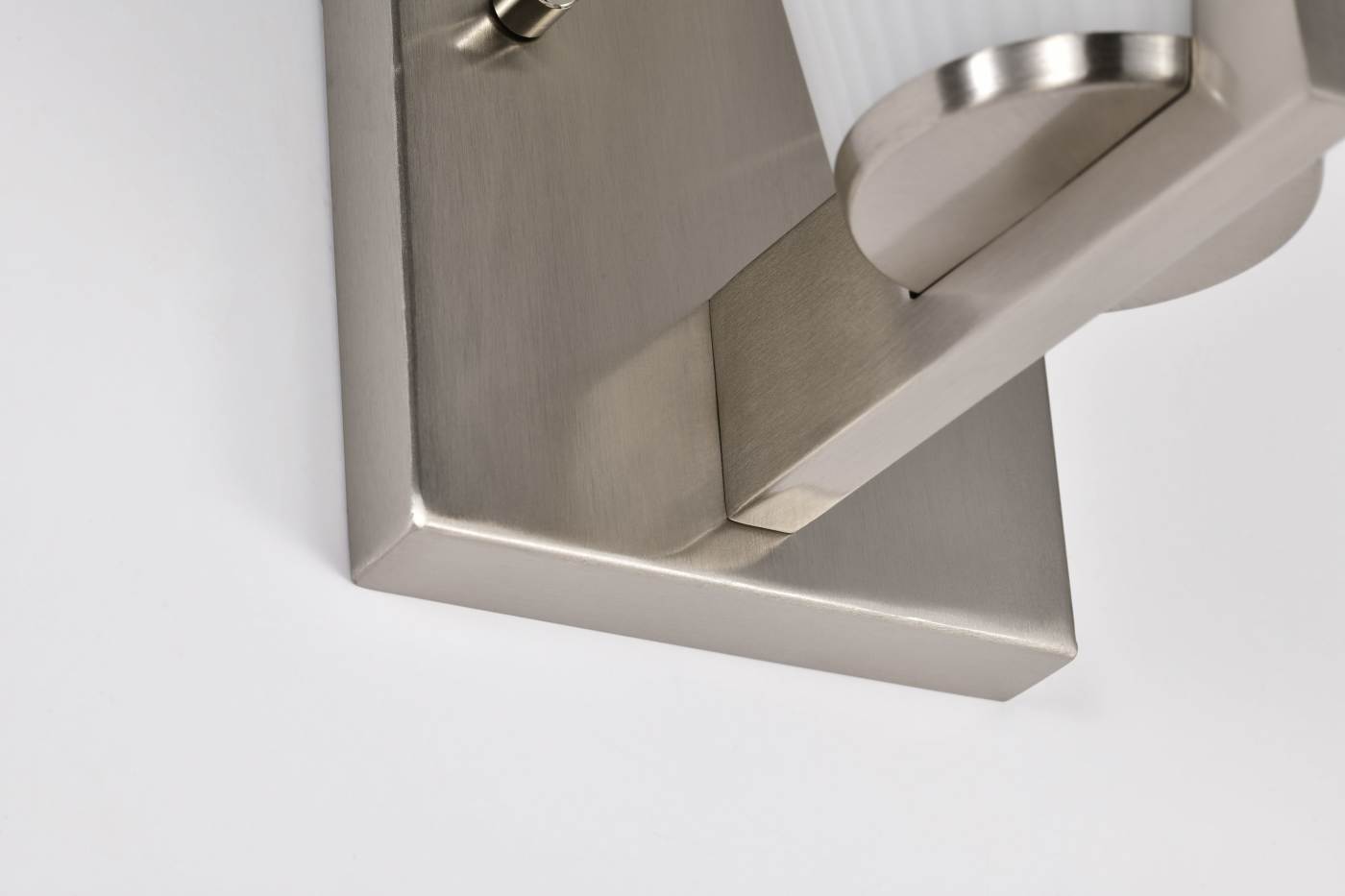 ROYALE 1 LIGHT VANITY - 60-8731