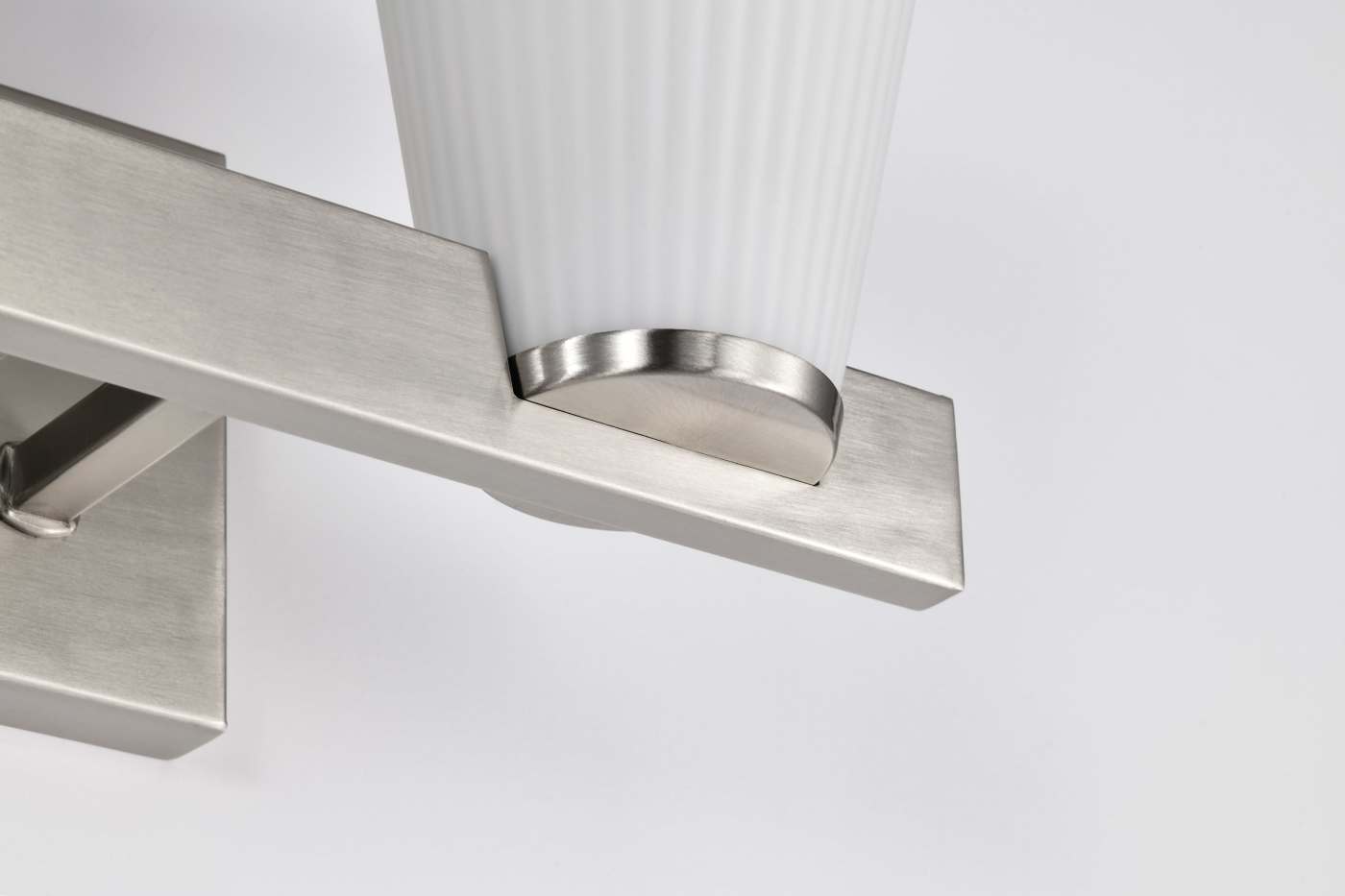 ROYALE 2 LIGHT VANITY - 60-8732