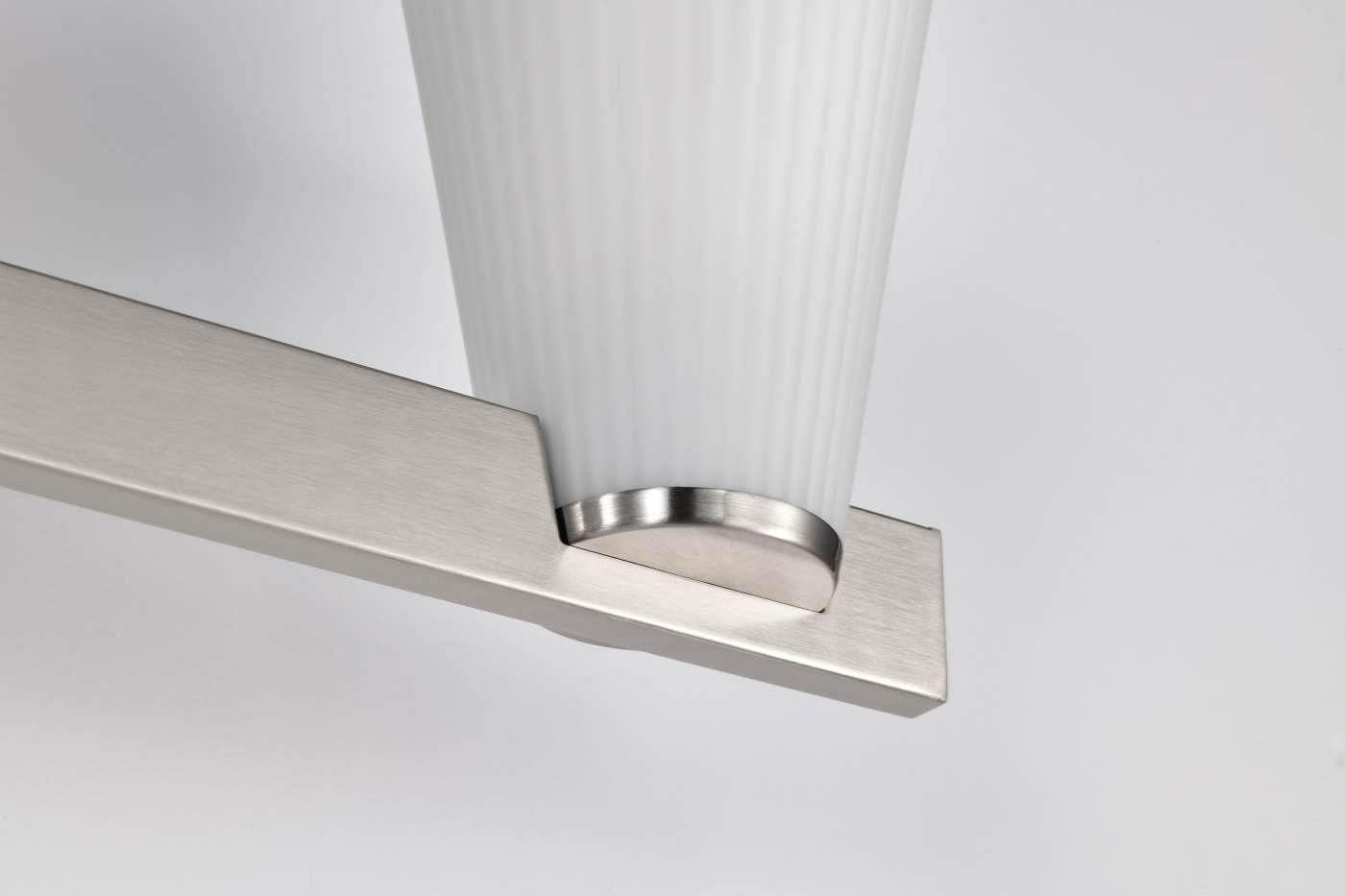 ROYALE 3 LIGHT VANITY - 60-8733