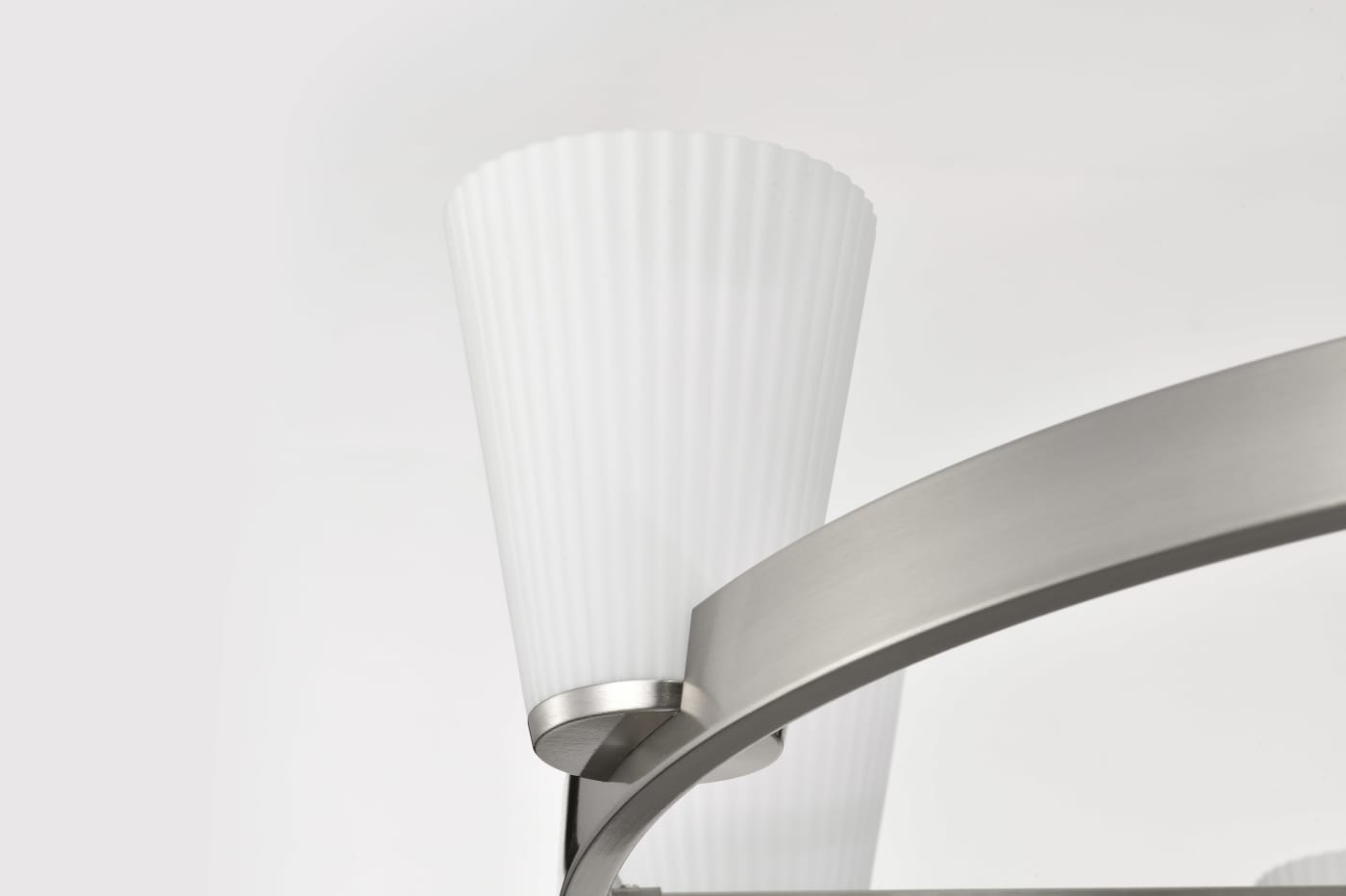 ROYALE 8 LIGHT CHANDELIER - 60-8739