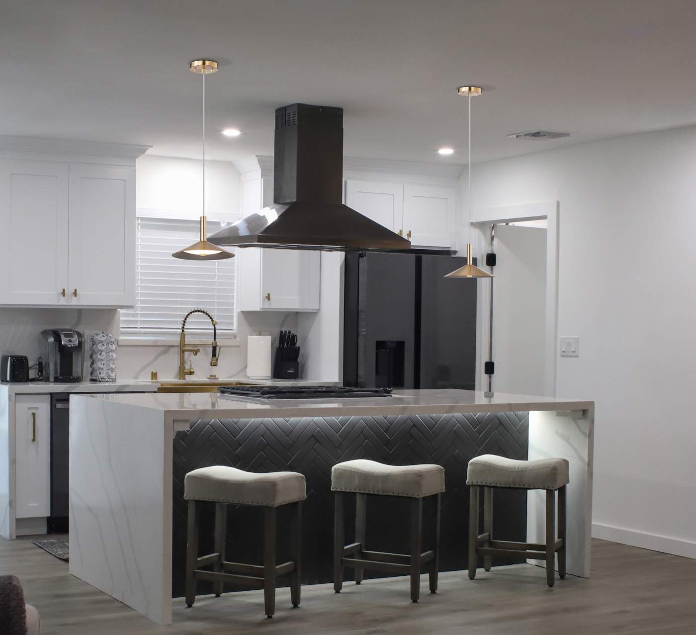 CORRINE 10" LED PENDANT - 62-2091