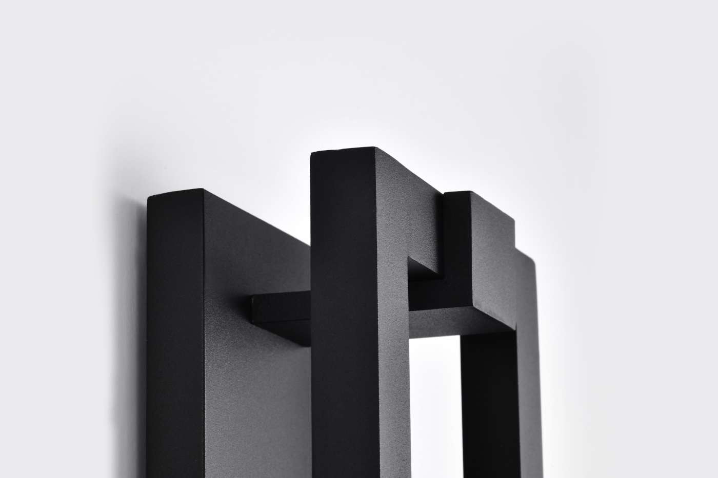 CREW 19" LED OUTDOOR SCONCE - 62-2302