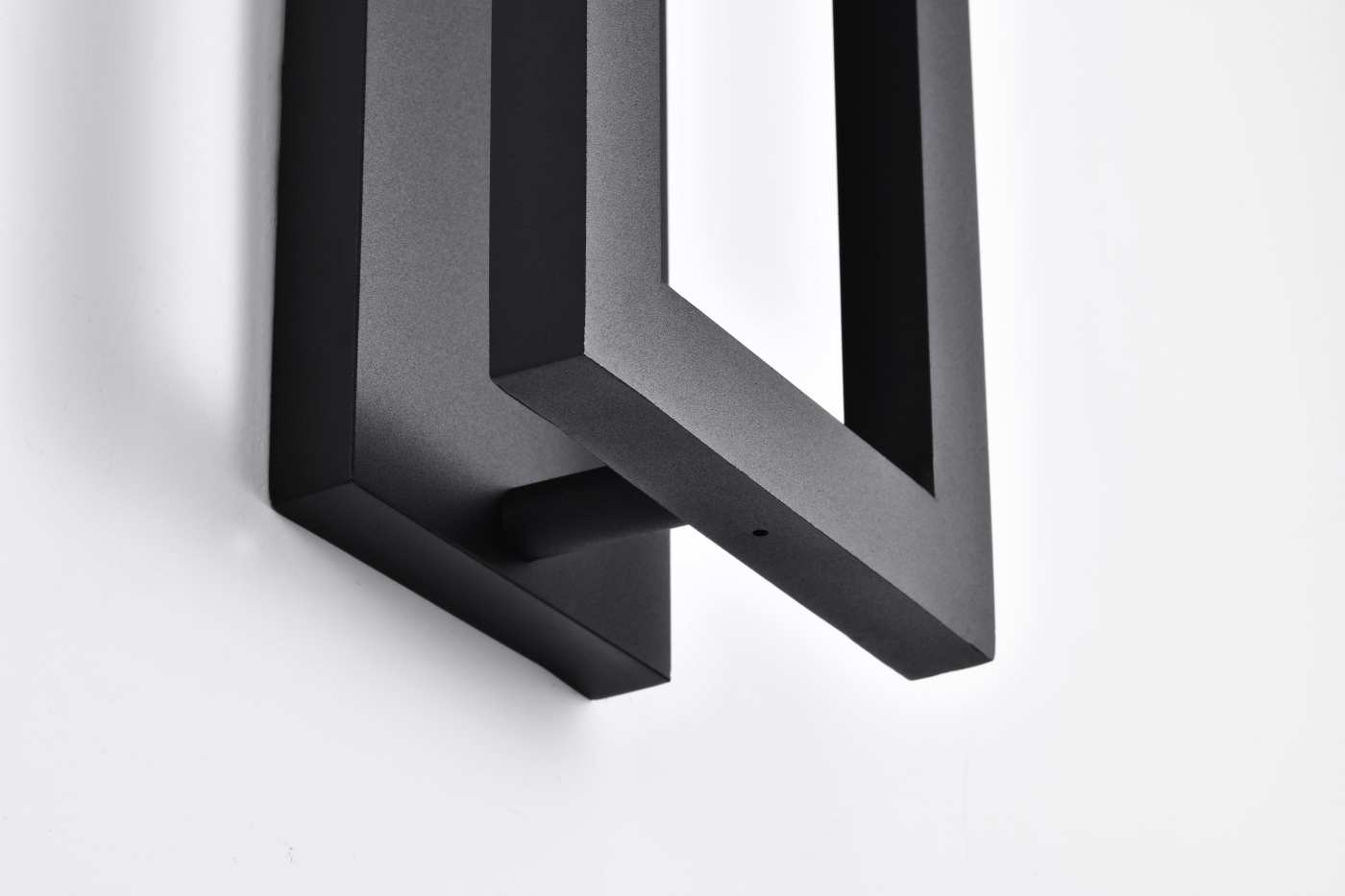 CREW 19" LED OUTDOOR SCONCE - 62-2302