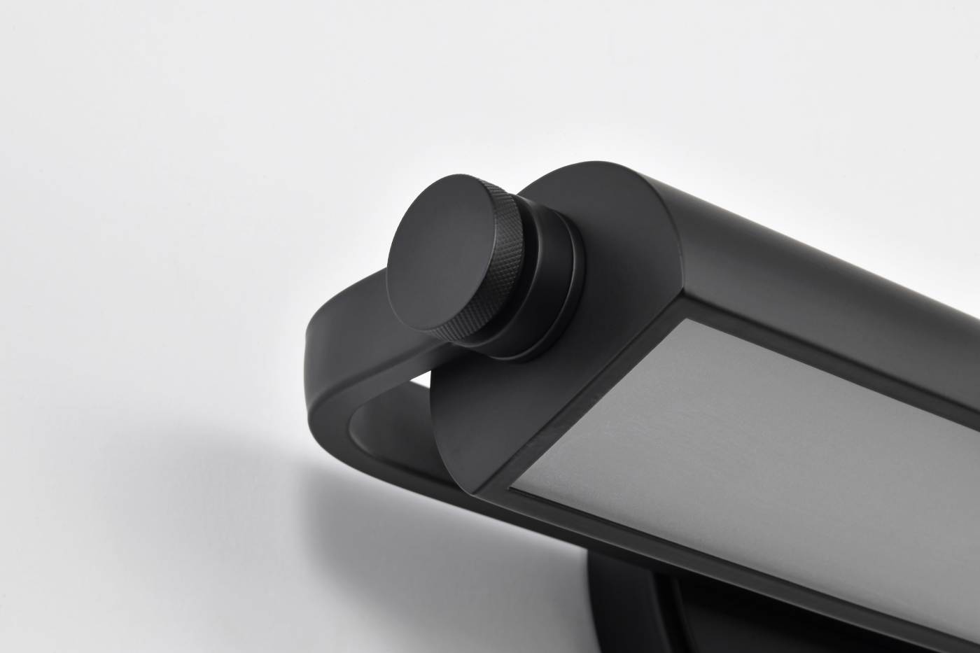 AUDEN 18" LED VANITY 3 CCT - 62-2350