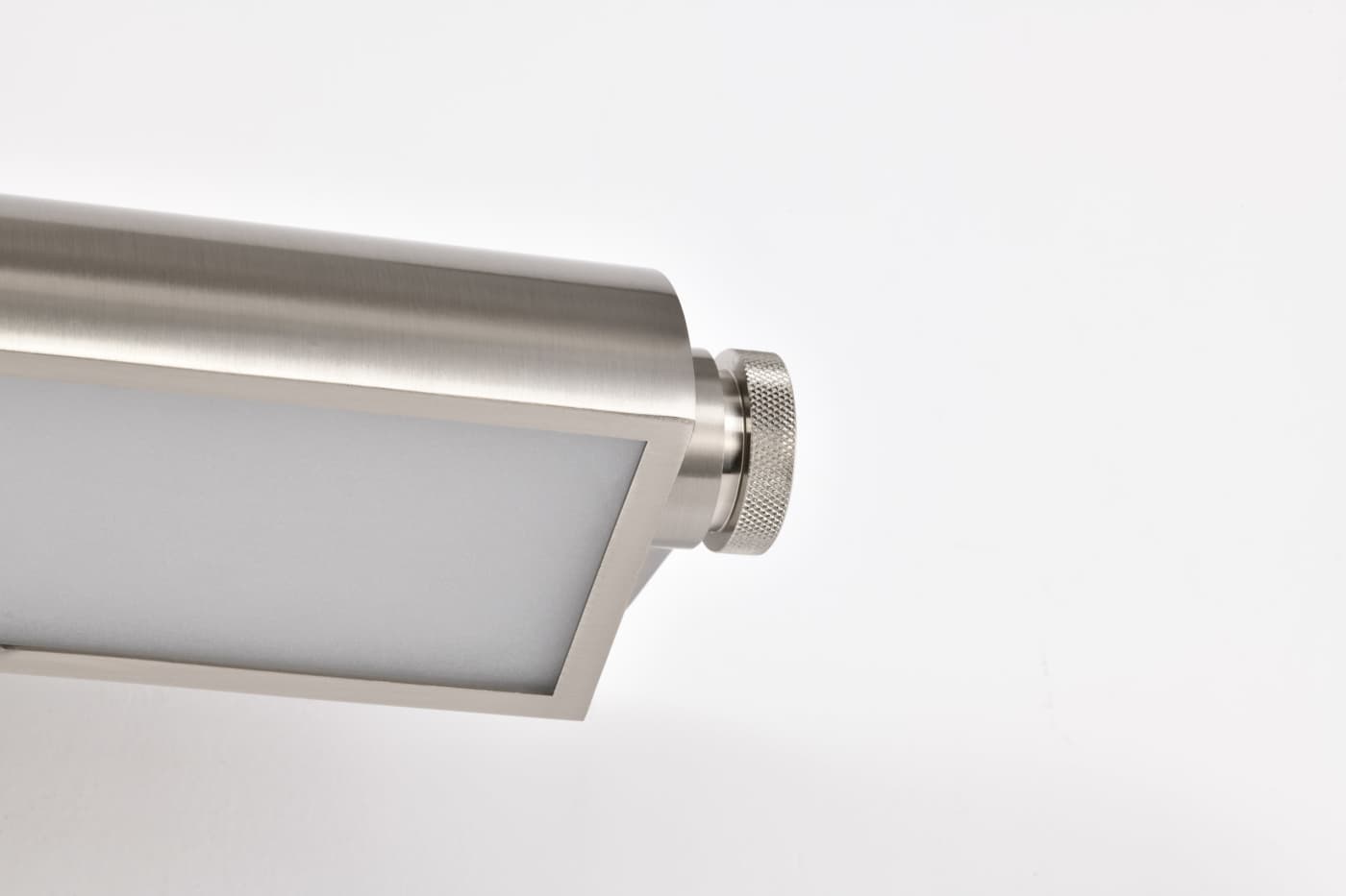 AUDEN 18" LED VANITY 3 CCT - 62-2351