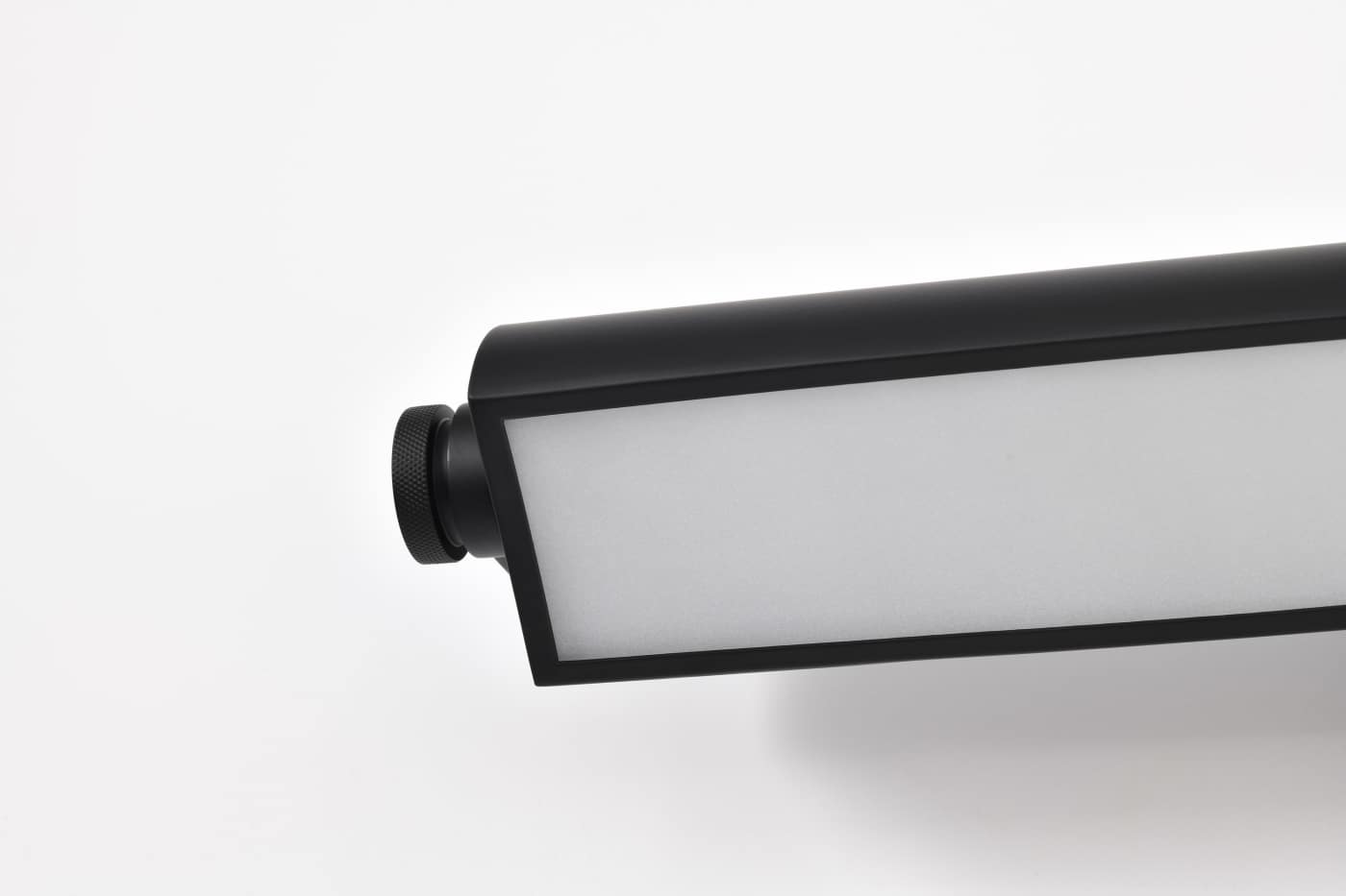 AUDEN 24" LED VANITY 3 CCT - 62-2355