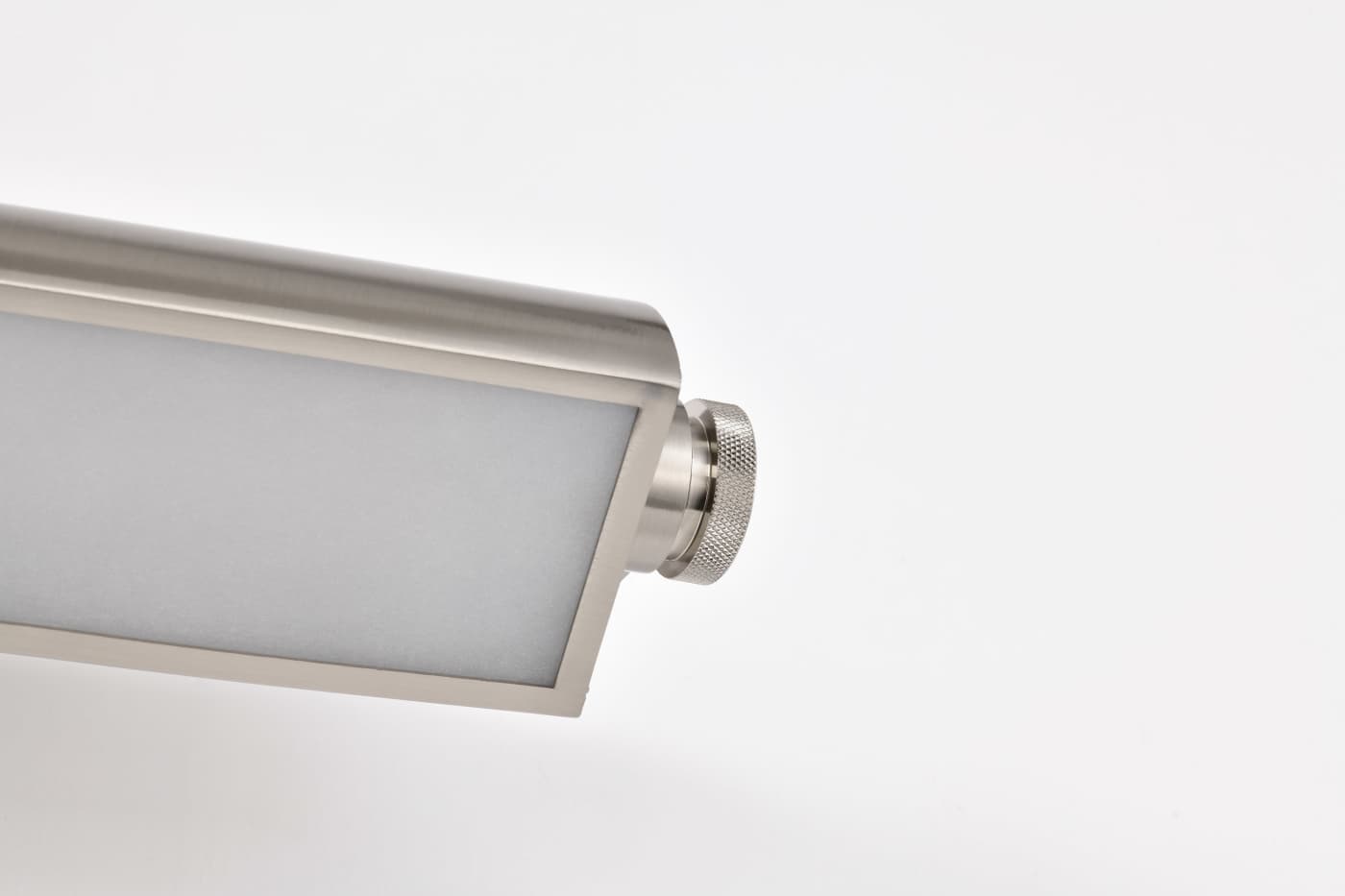 AUDEN 24" LED VANITY 3 CCT - 62-2356