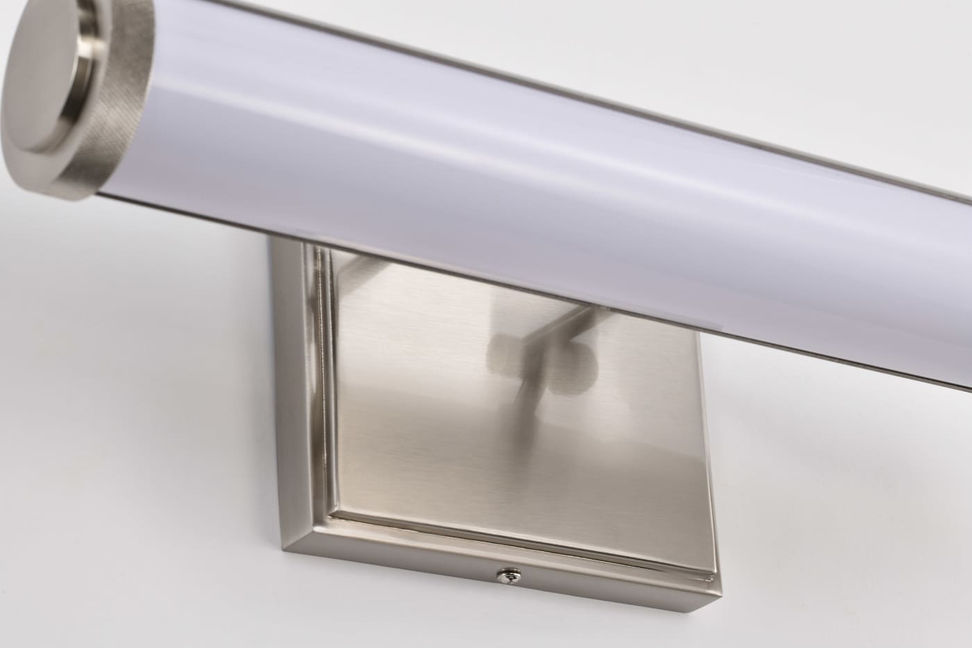 CORA 18" LED VANITY 3 CCT - 62-2366