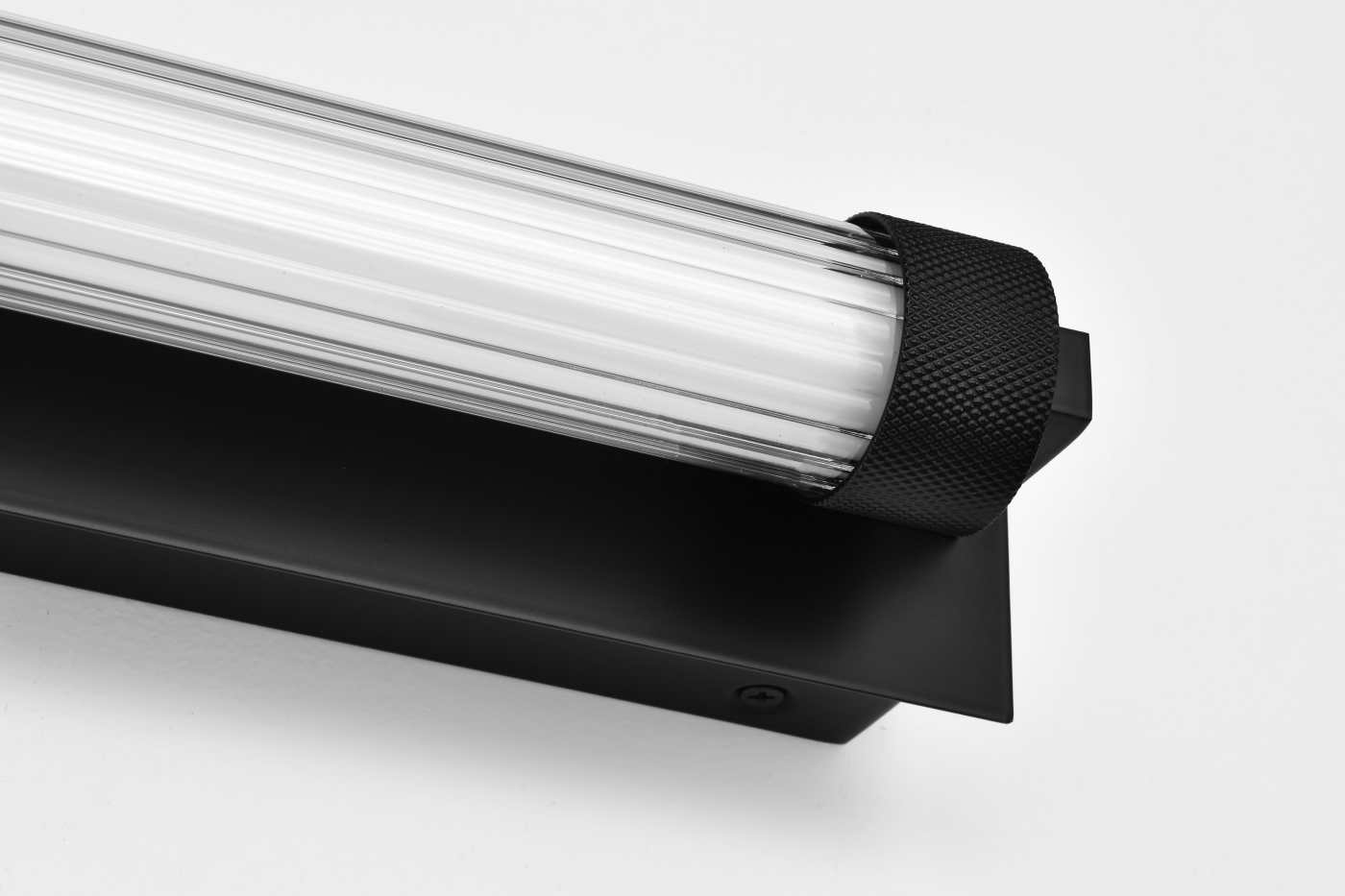 LARISSA 32" LED VANITY 3000K - 62-2390