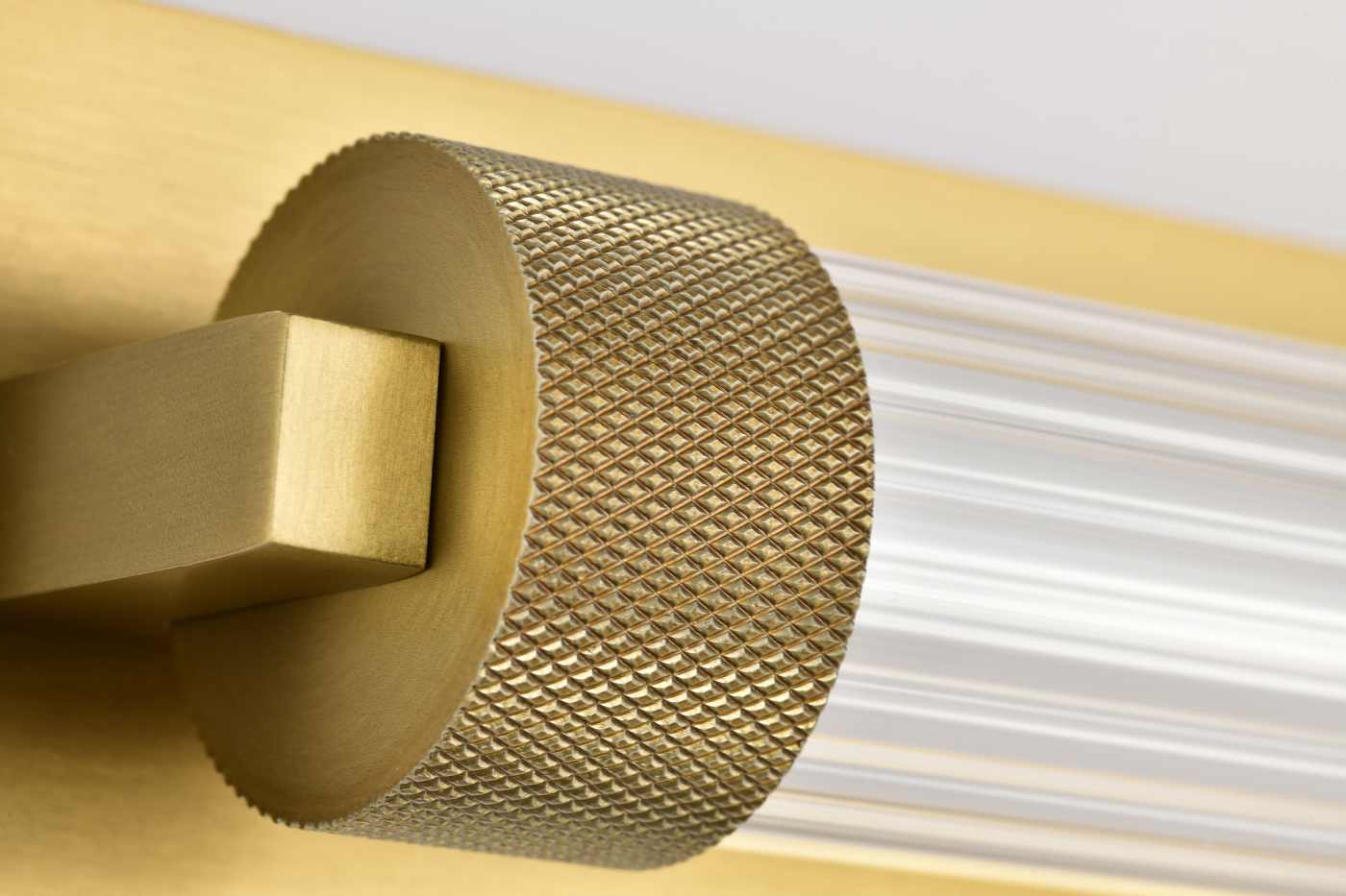 LARISSA 32" LED VANITY 3000K - 62-2392